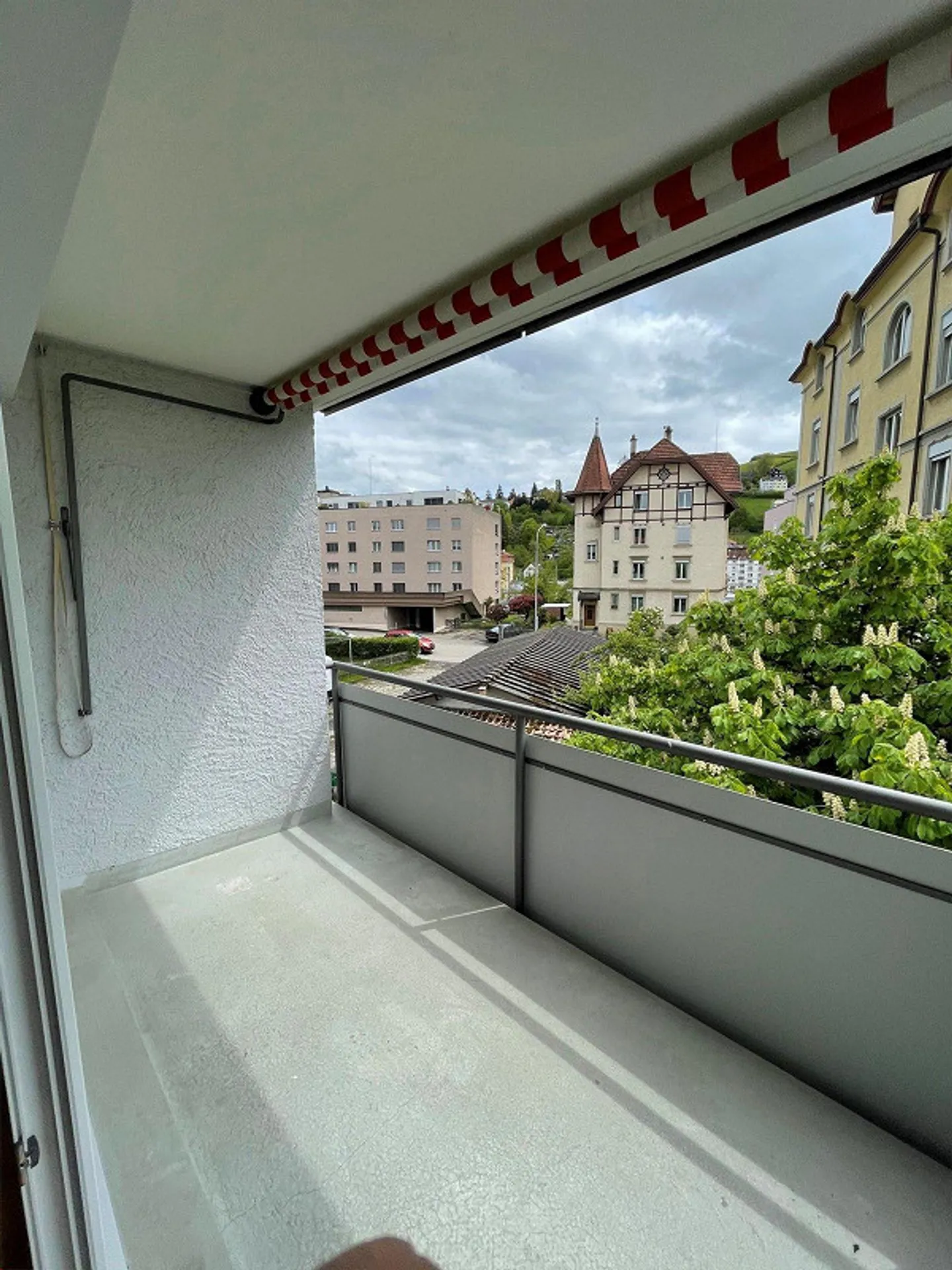 Appartement moderne et calme de 2,5 pièces avec balcon dans le quartier de St. Otmar - Photo 6 sur 10