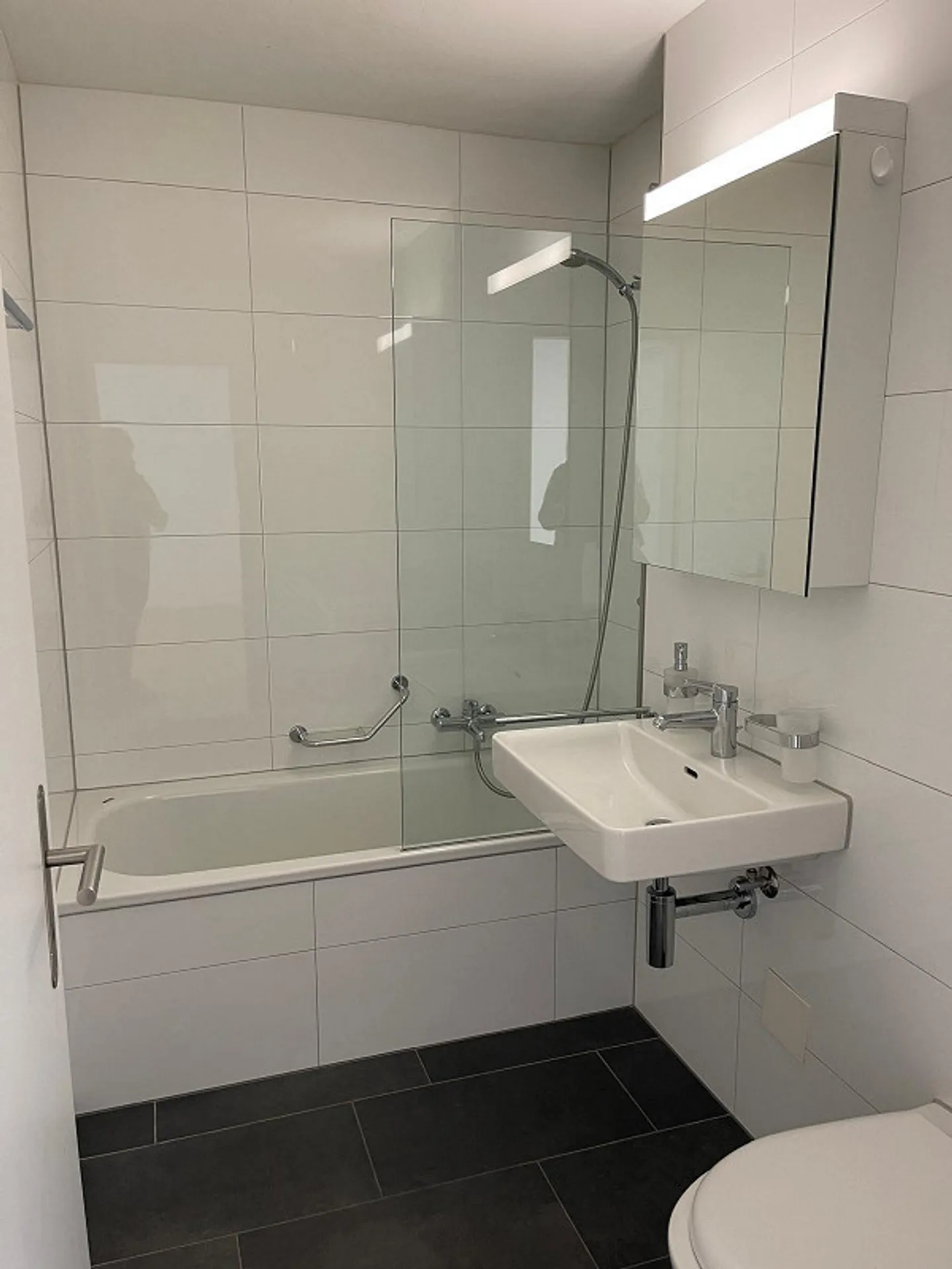 Appartement moderne et calme de 2,5 pièces avec balcon dans le quartier de St. Otmar - Photo 7 sur 10