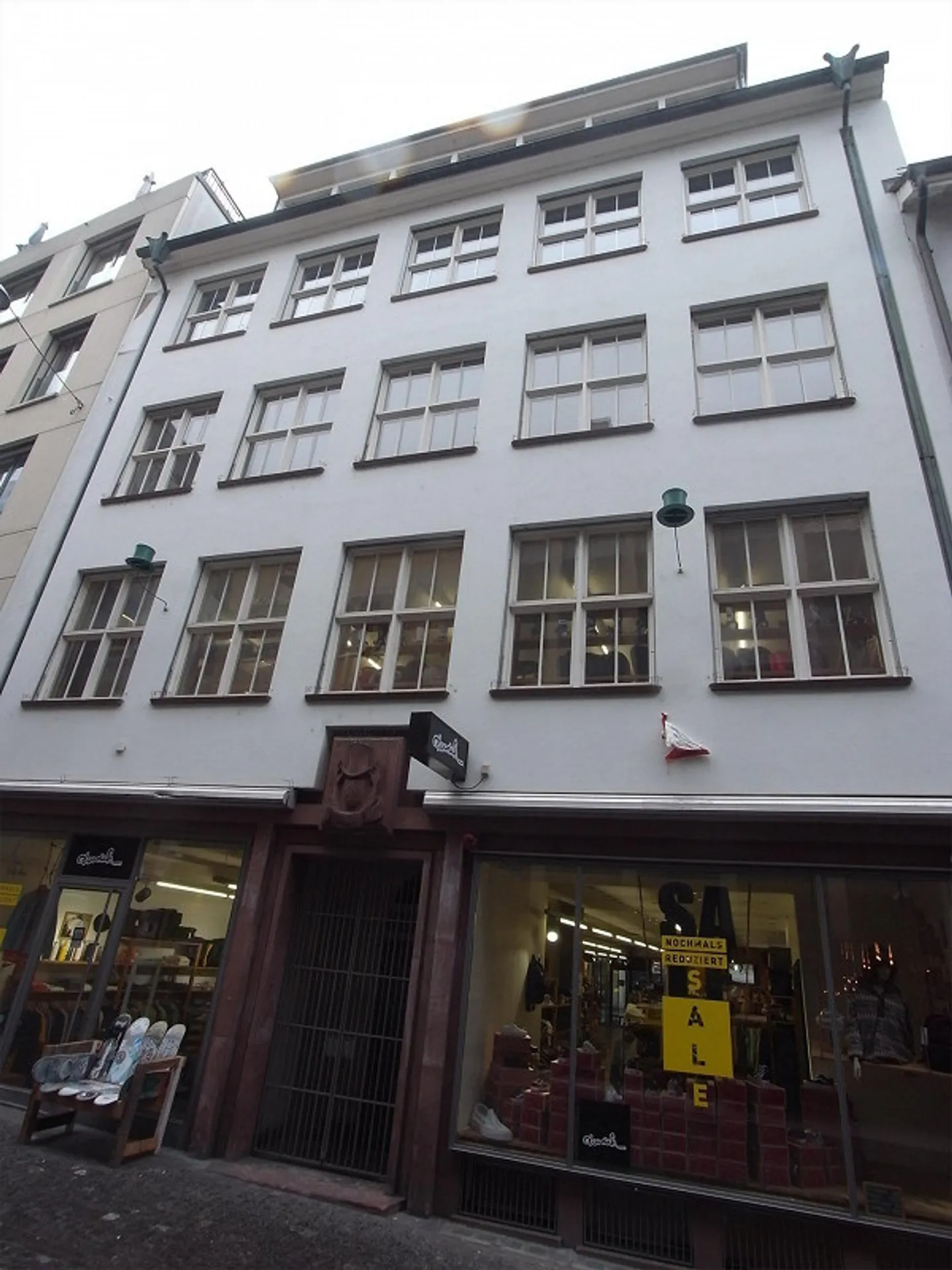 Espace de vente attrayant dans un emplacement privilégié au centre-ville - Photo 2 sur 6