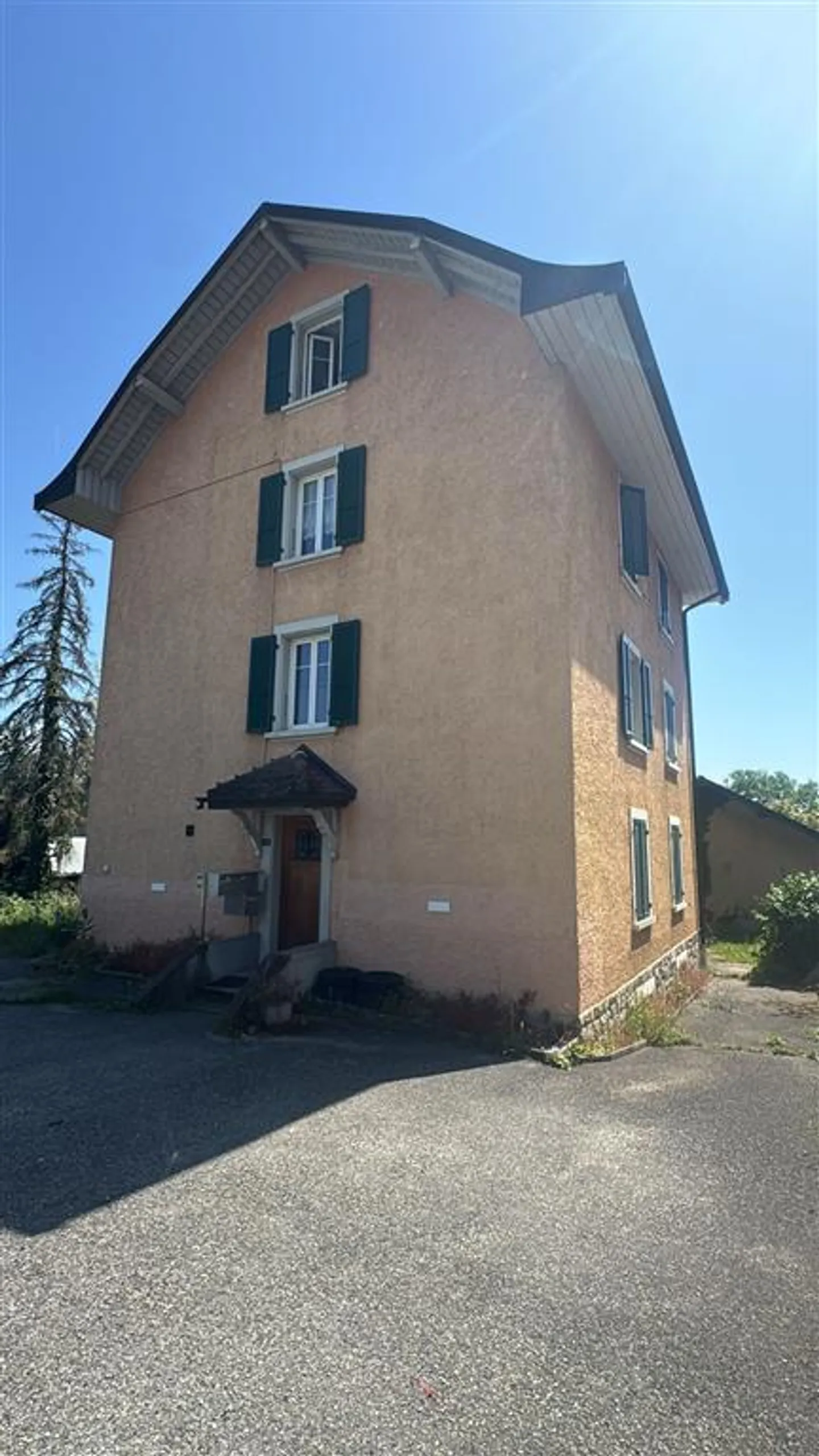 Charming Apartment in Bussigny - Photo 1 of 9
