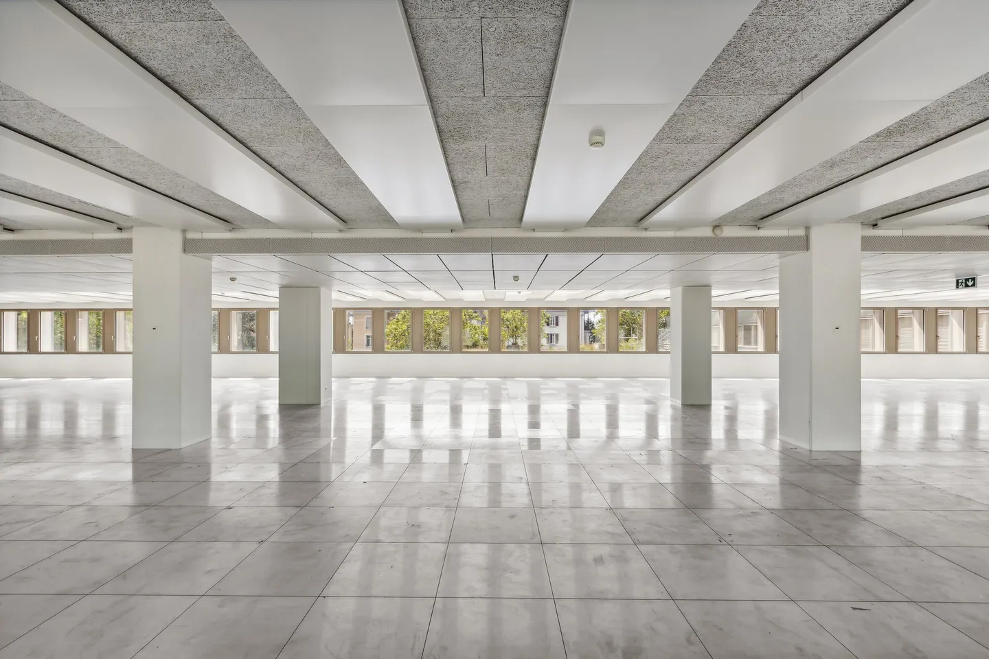 Flexible office space with customizable facilities - Photo 1 of 12