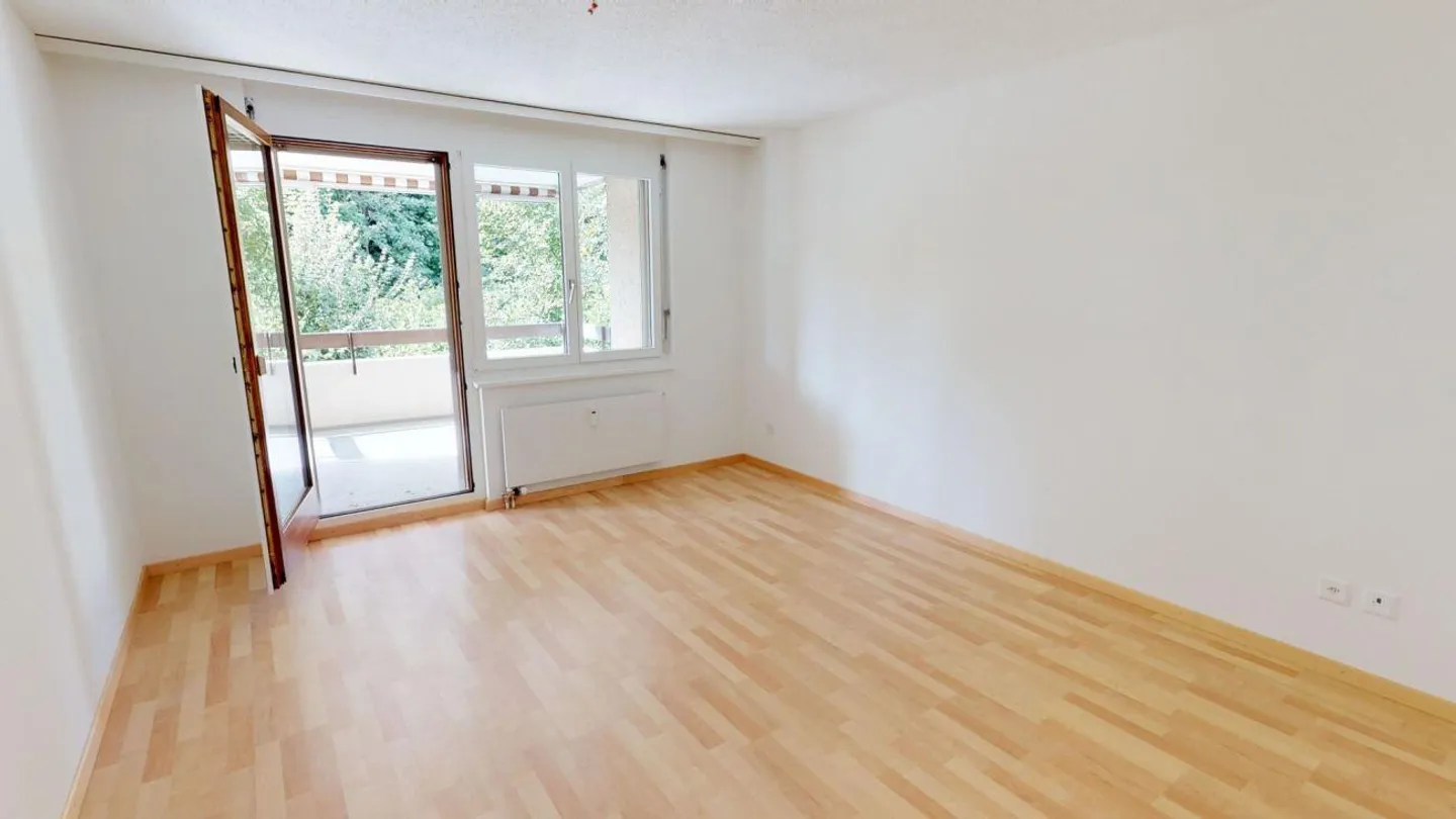 Ampio appartamento di 4,5 locali in posizione tranquilla - Foto 6 di 11