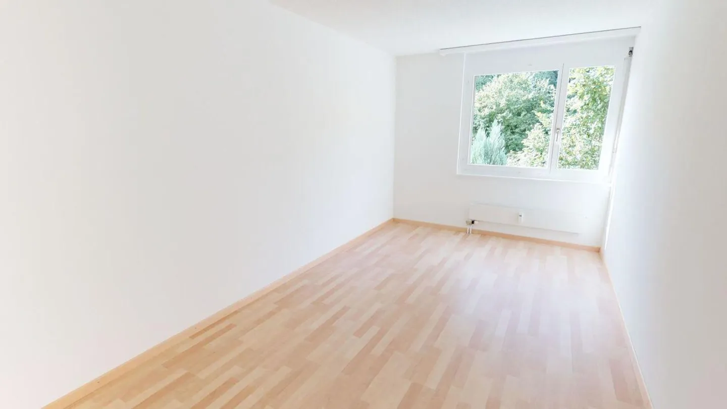 Ampio appartamento di 4,5 locali in posizione tranquilla - Foto 7 di 11