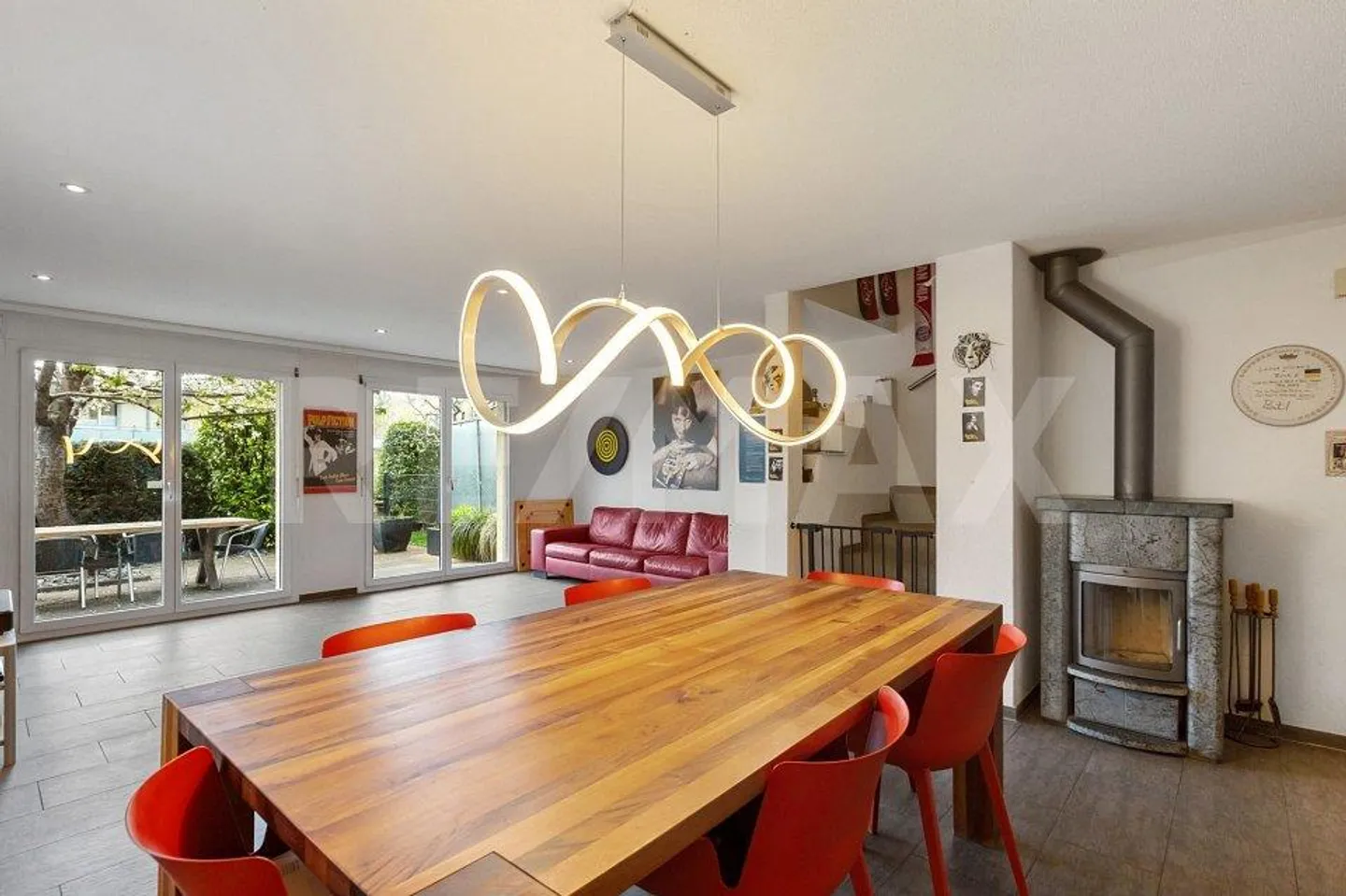 Maison d'angle familiale de 6,5 pièces à Winterthur-Dättnau - Photo 2 sur 13