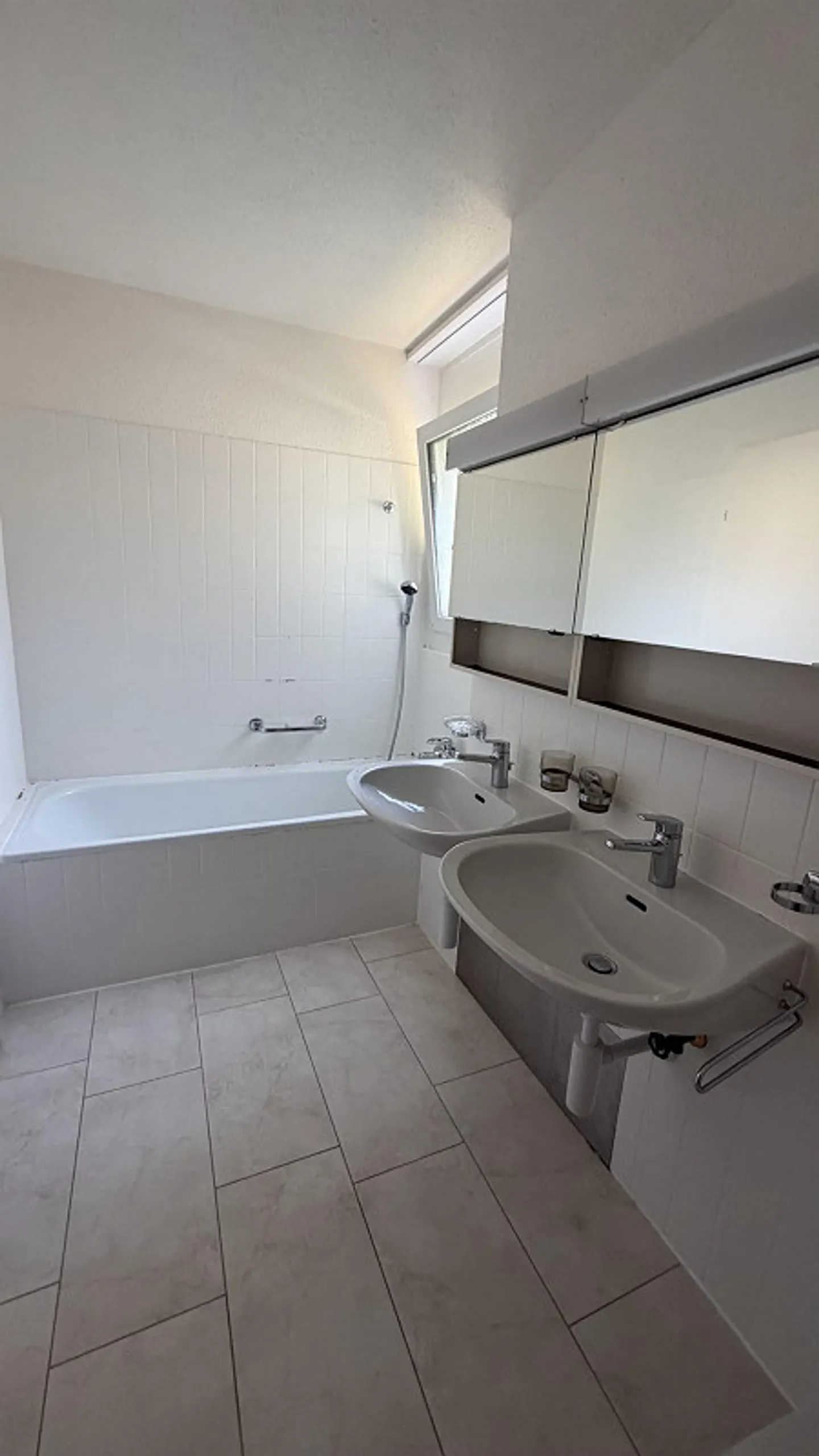 Gemütliche 4.5 Zimmerwohnung in Tann - Foto 3 von 7