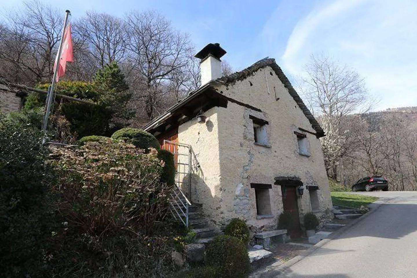 Maison rustique 3 1/2 pièces avec jardin dans un emplacement très calme et ensoleillé... - Photo 1 sur 19