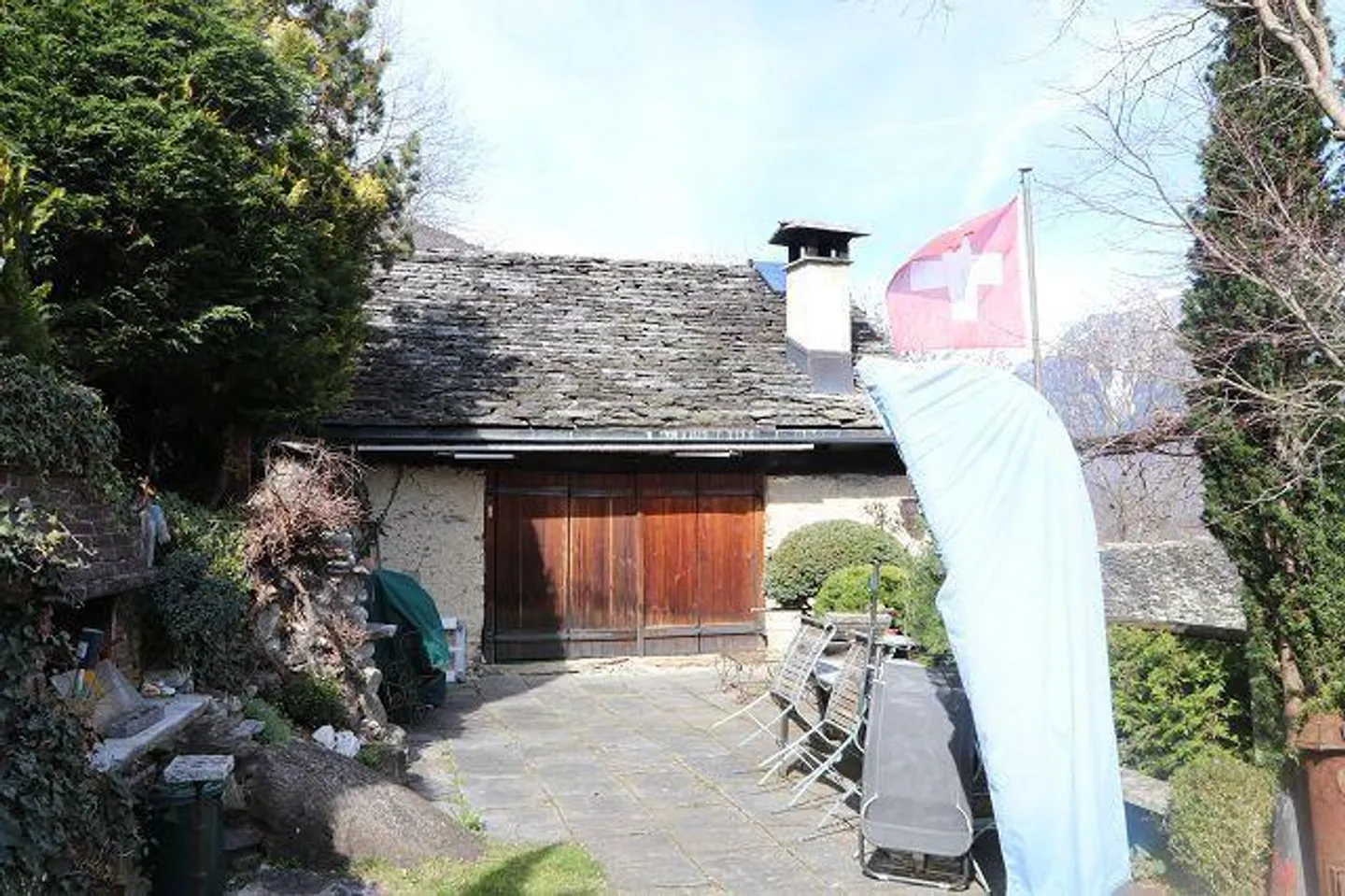 Maison rustique 3 1/2 pièces avec jardin dans un emplacement très calme et ensoleillé... - Photo 14 sur 19