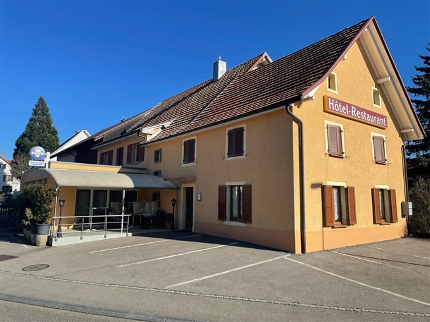 Recently renovated hotel/restaurant - Photo 1 of 20