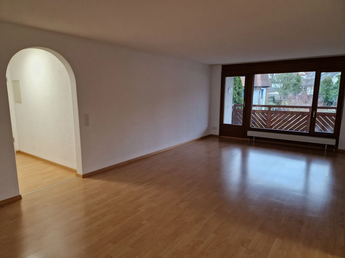 Charming 4.5-room apartment with balcony in Kappel SO - Photo 2 of 11