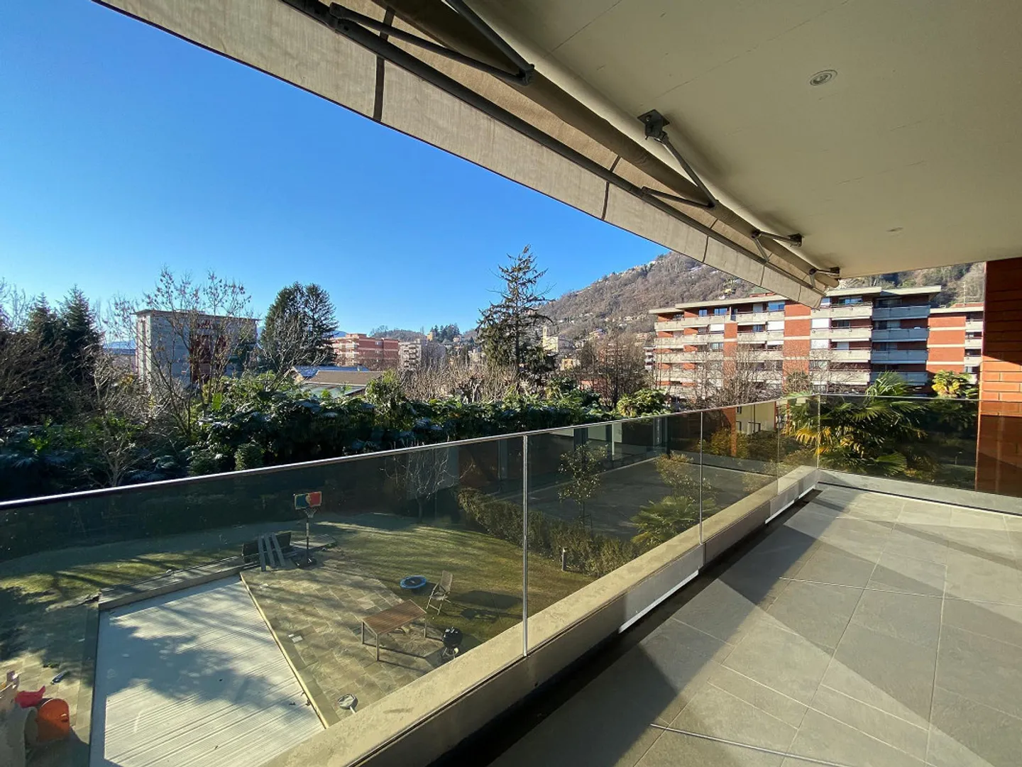 Spacious 3.5 rooms with terrace in Agno - Photo 7 of 9