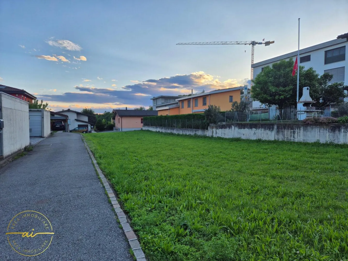 TERRENO EDIFICABILE IN ZONA RESIDENZIALE AD ARZO - Foto 1 von 3