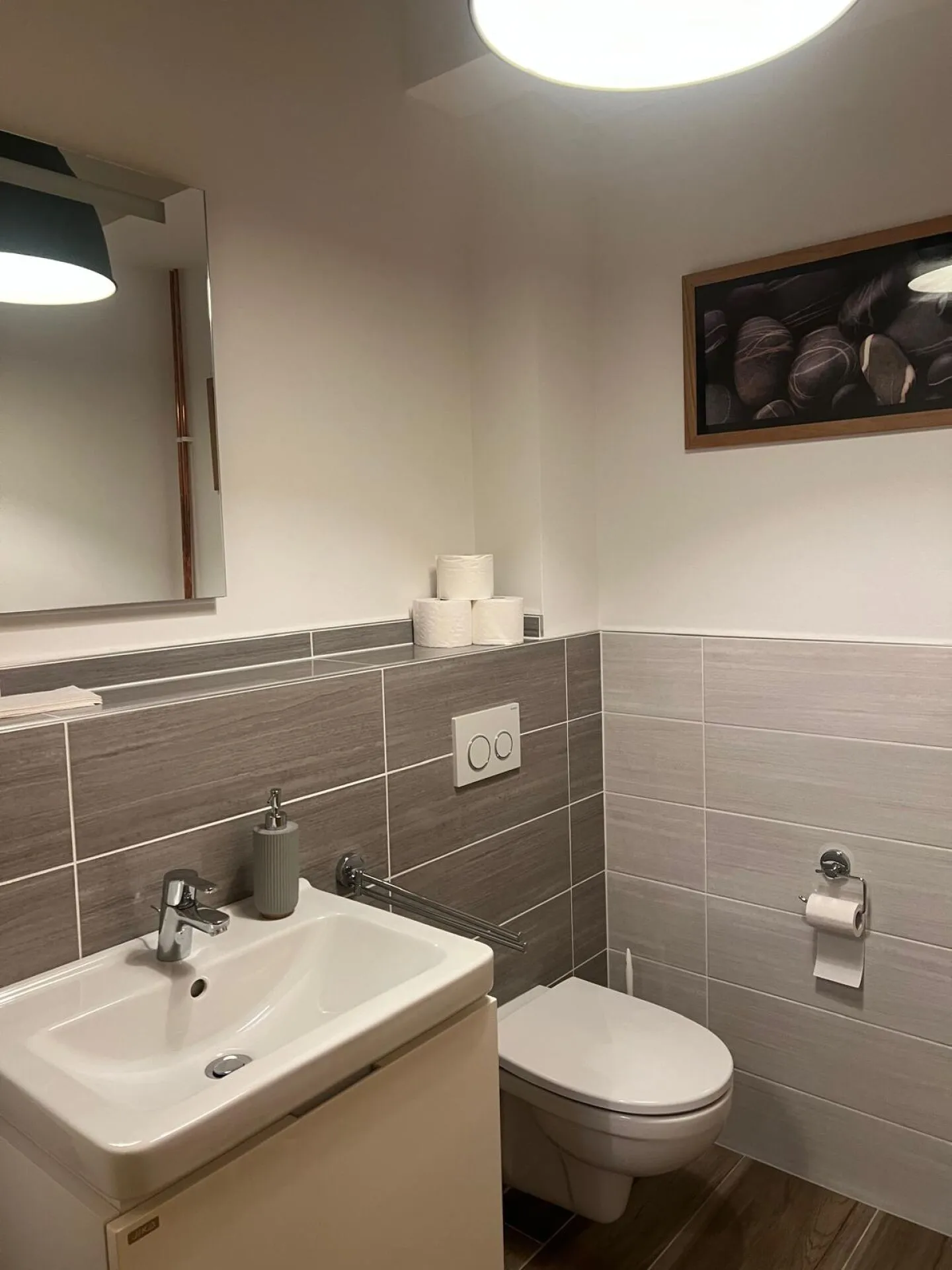 Superb commercial space on the ground floor - ideally located - Photo 6 of 13