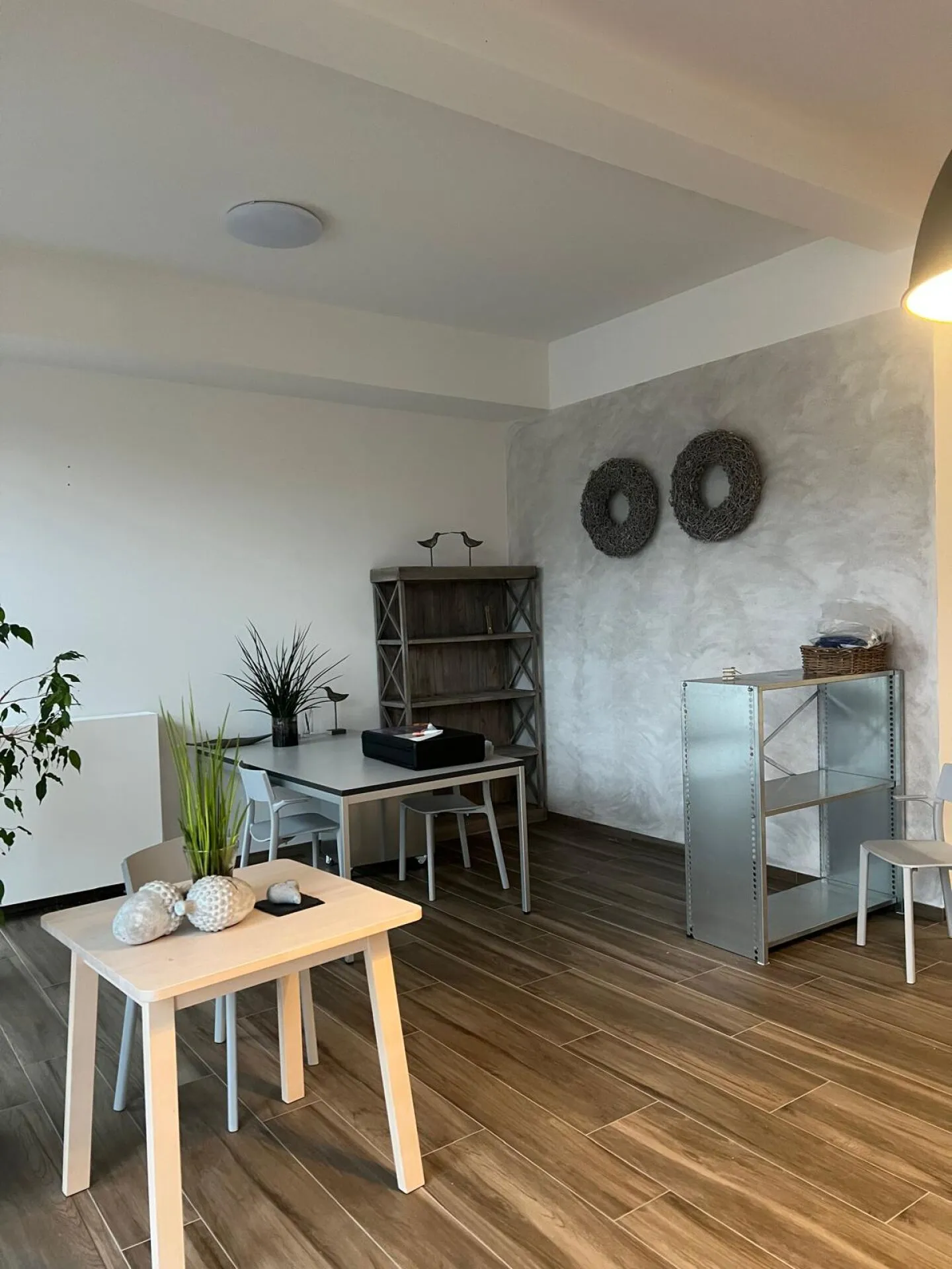 Superb commercial space on the ground floor - ideally located - Photo 7 of 13