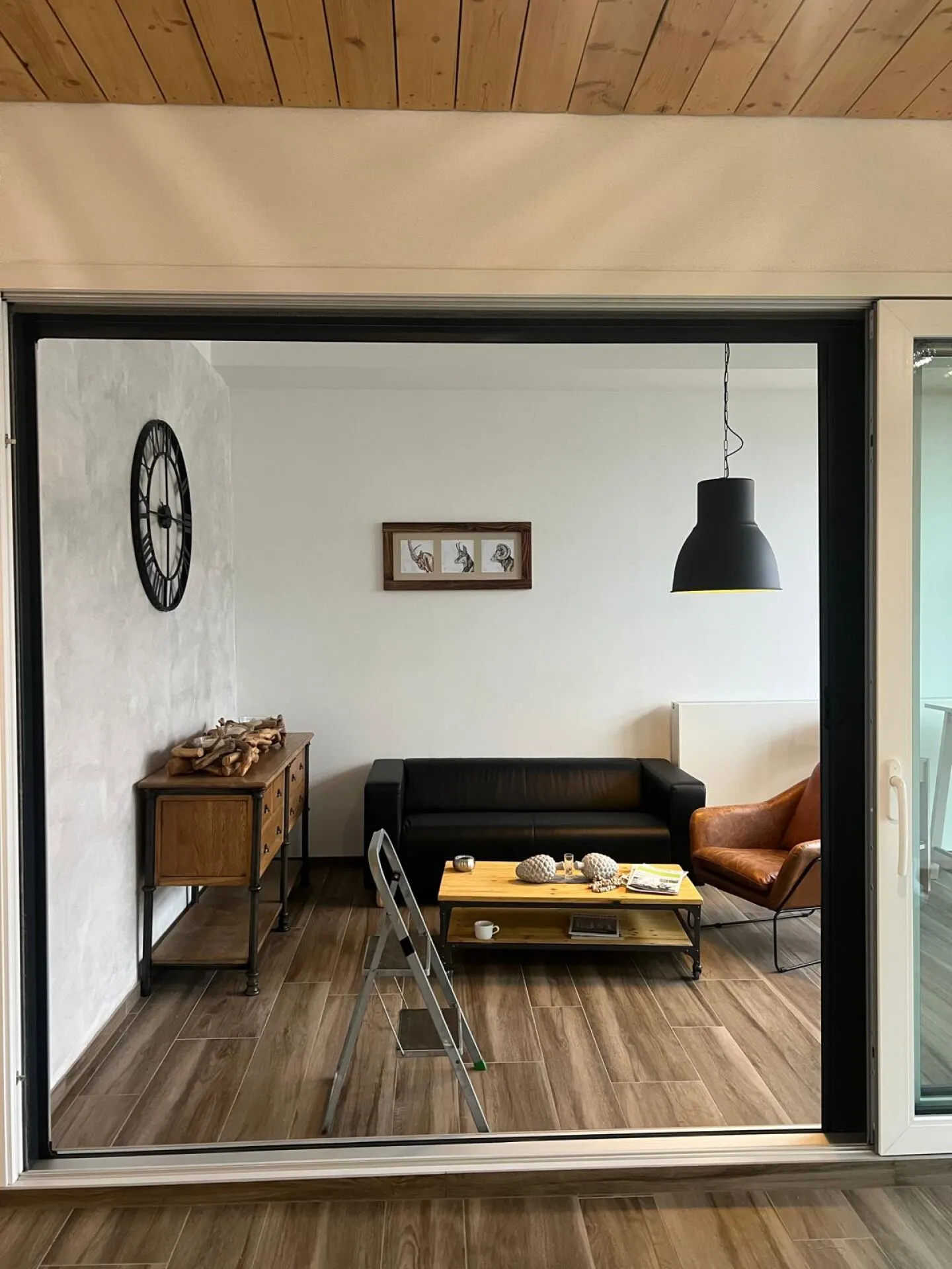 Superb commercial space on the ground floor - ideally located - Photo 8 of 13