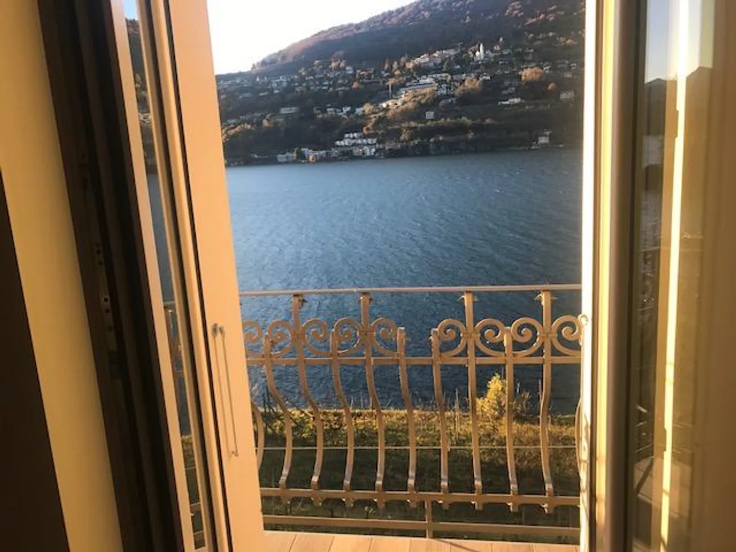 Dachwohnung mit atemberaubendem Seeblick in einem Haus mit nur 3 Wohnungen - Foto 12 von 16