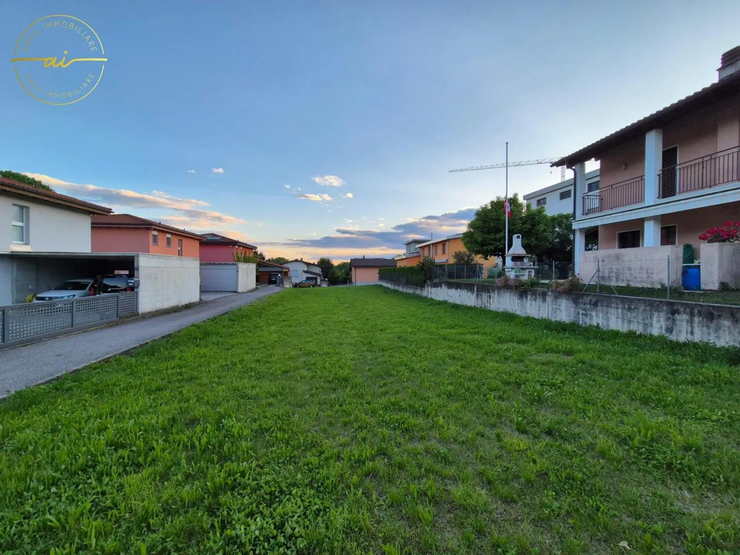 TERRENO EDIFICABILE IN ZONA RESIDENZIALE AD ARZO - Foto 2 von 3