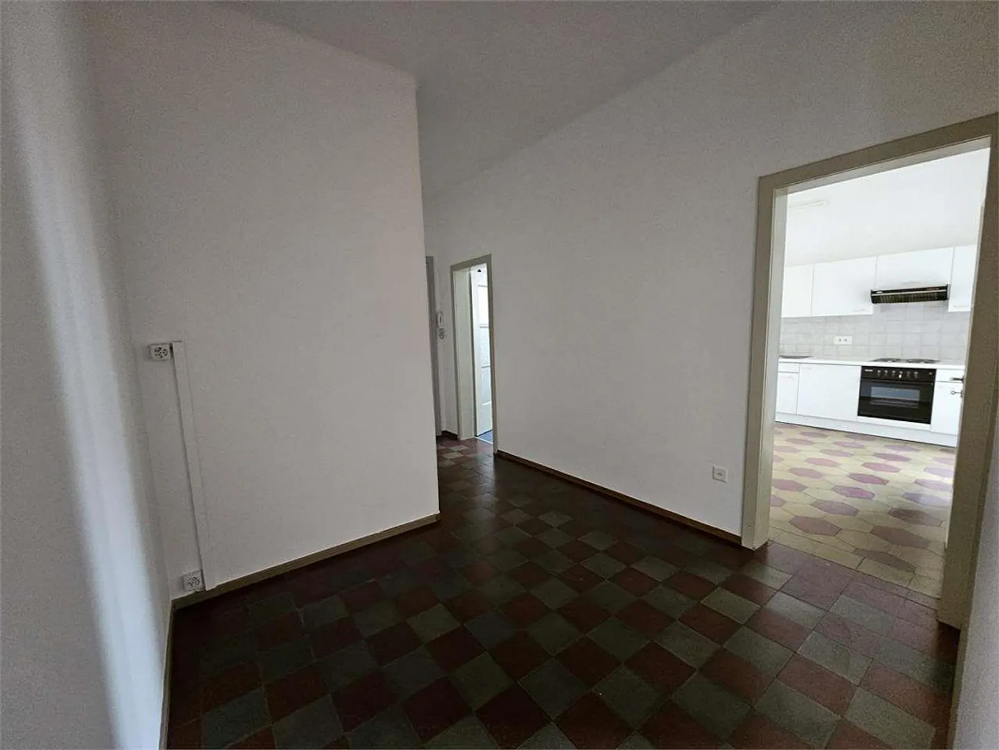Lugano Vermietung große 2.5 Zimmer - Foto 2 von 9