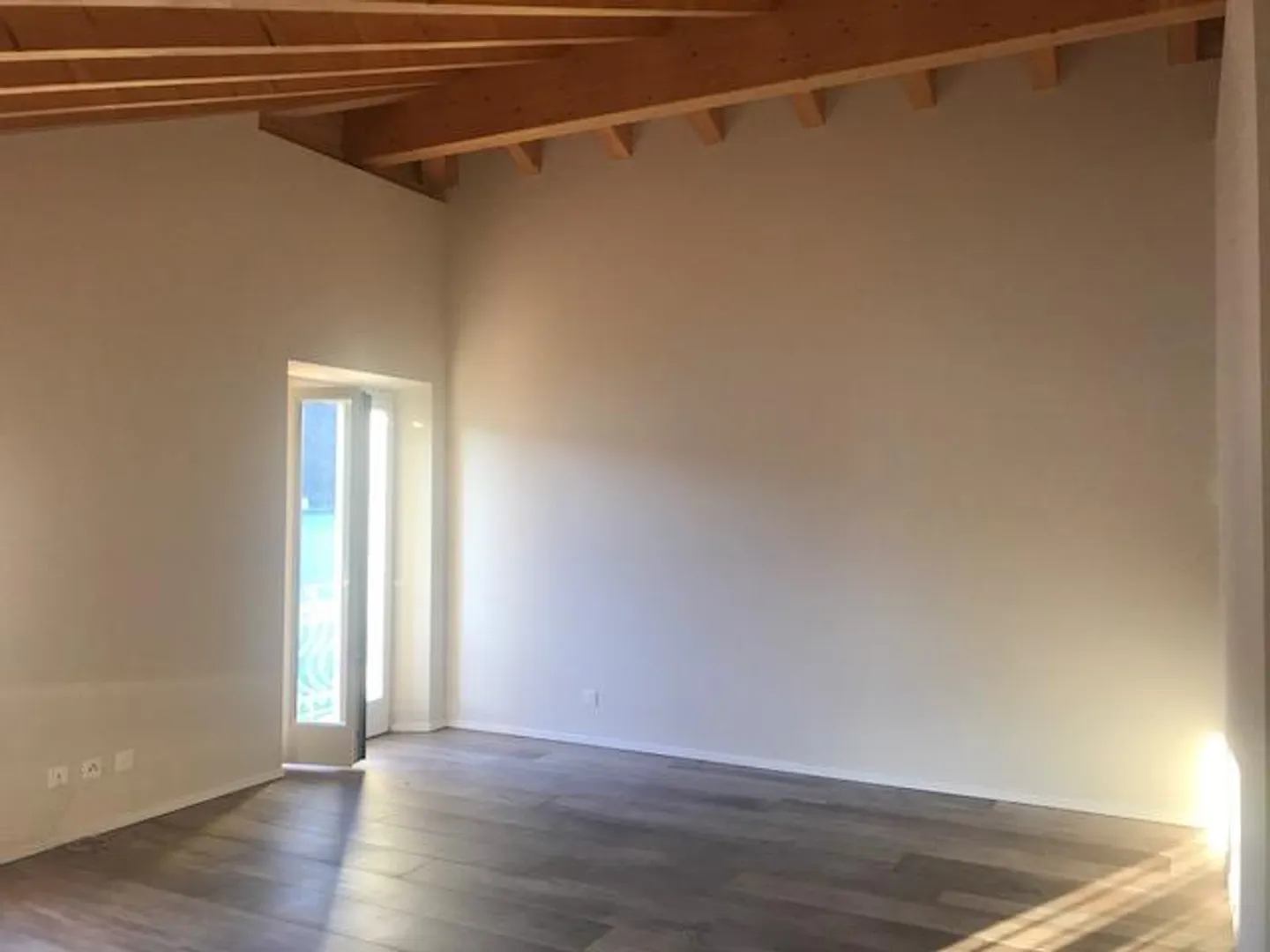 Dachwohnung mit atemberaubendem Seeblick in einem Haus mit nur 3 Wohnungen - Foto 13 von 16