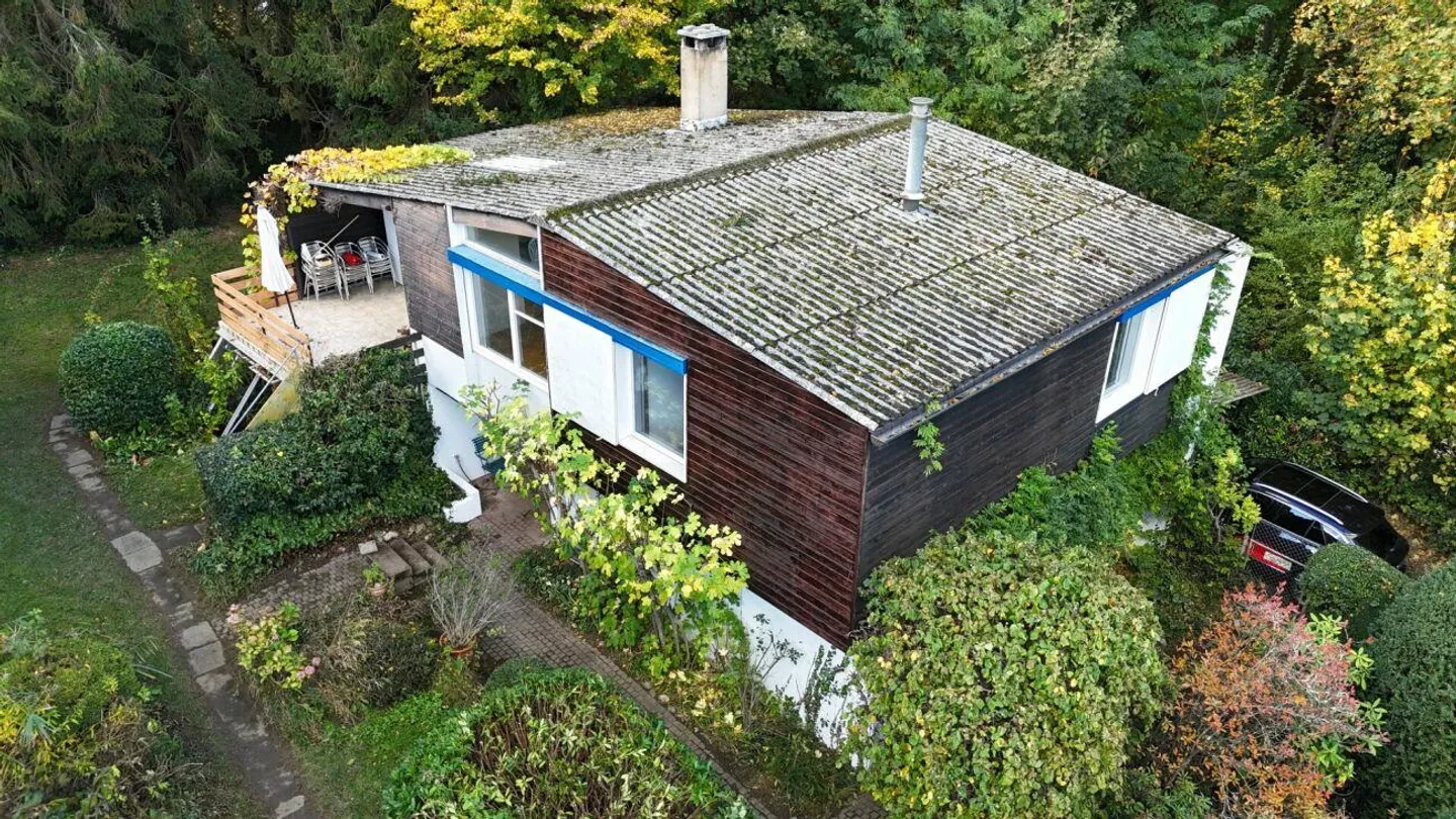 Casa unifamiliare con grande proprietà a Bottmingen in affitto per 3 anni - Foto 2 di 12