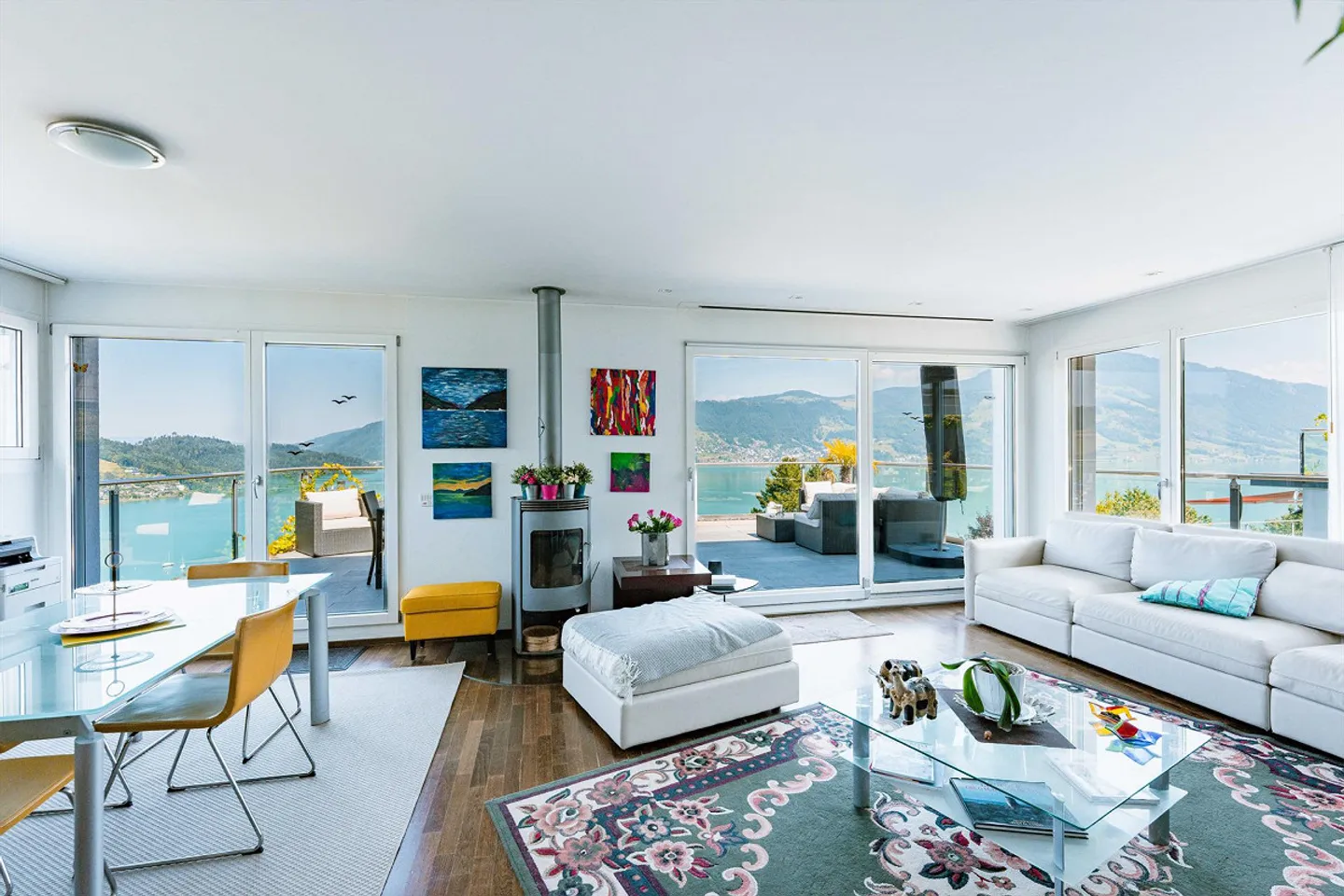 Living with a View - Terrace Apartment by Lake Zug - Photo 2 of 6
