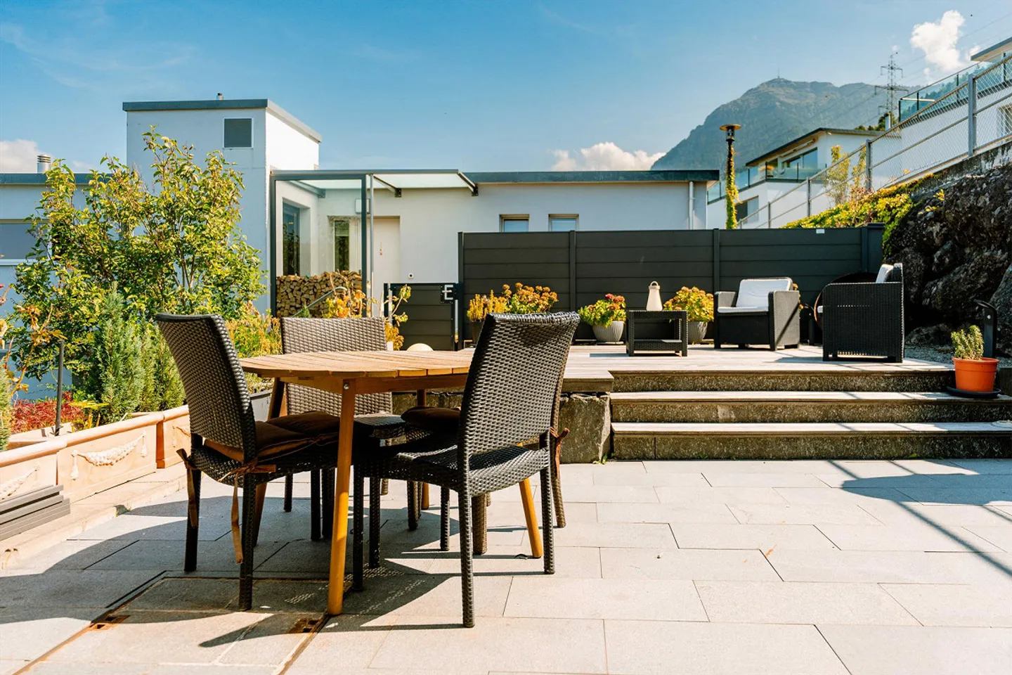 Living with a View - Terrace Apartment by Lake Zug - Photo 6 of 6