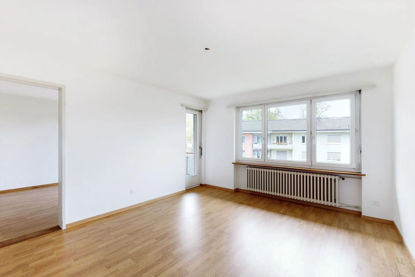 Temporary Apartment near Winterthur Train Station - Photo 3 of 5