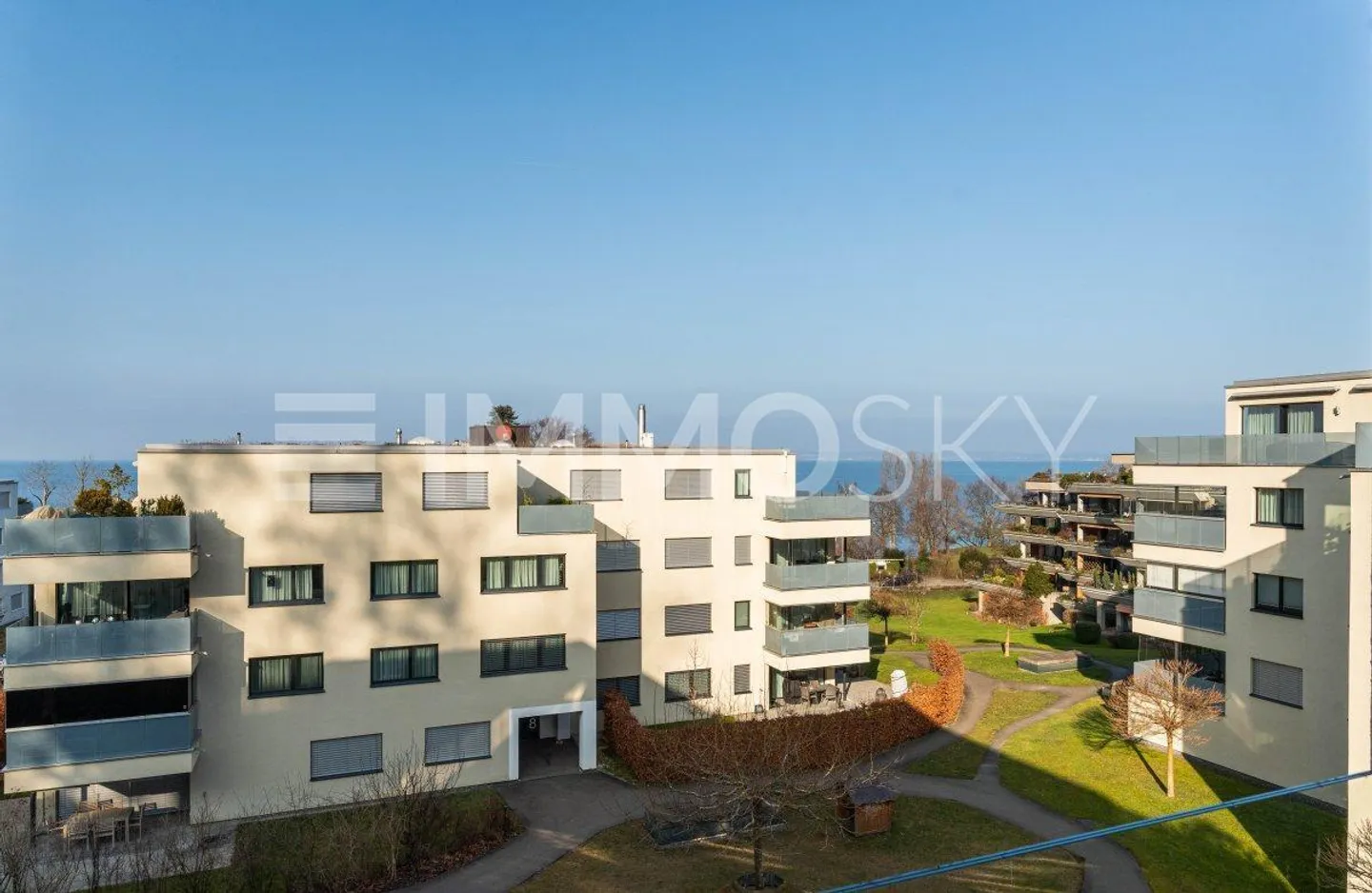 «Gepflegte Überbauung mit viel Ruhe und modernem Ausbau» - Foto 3 von 5