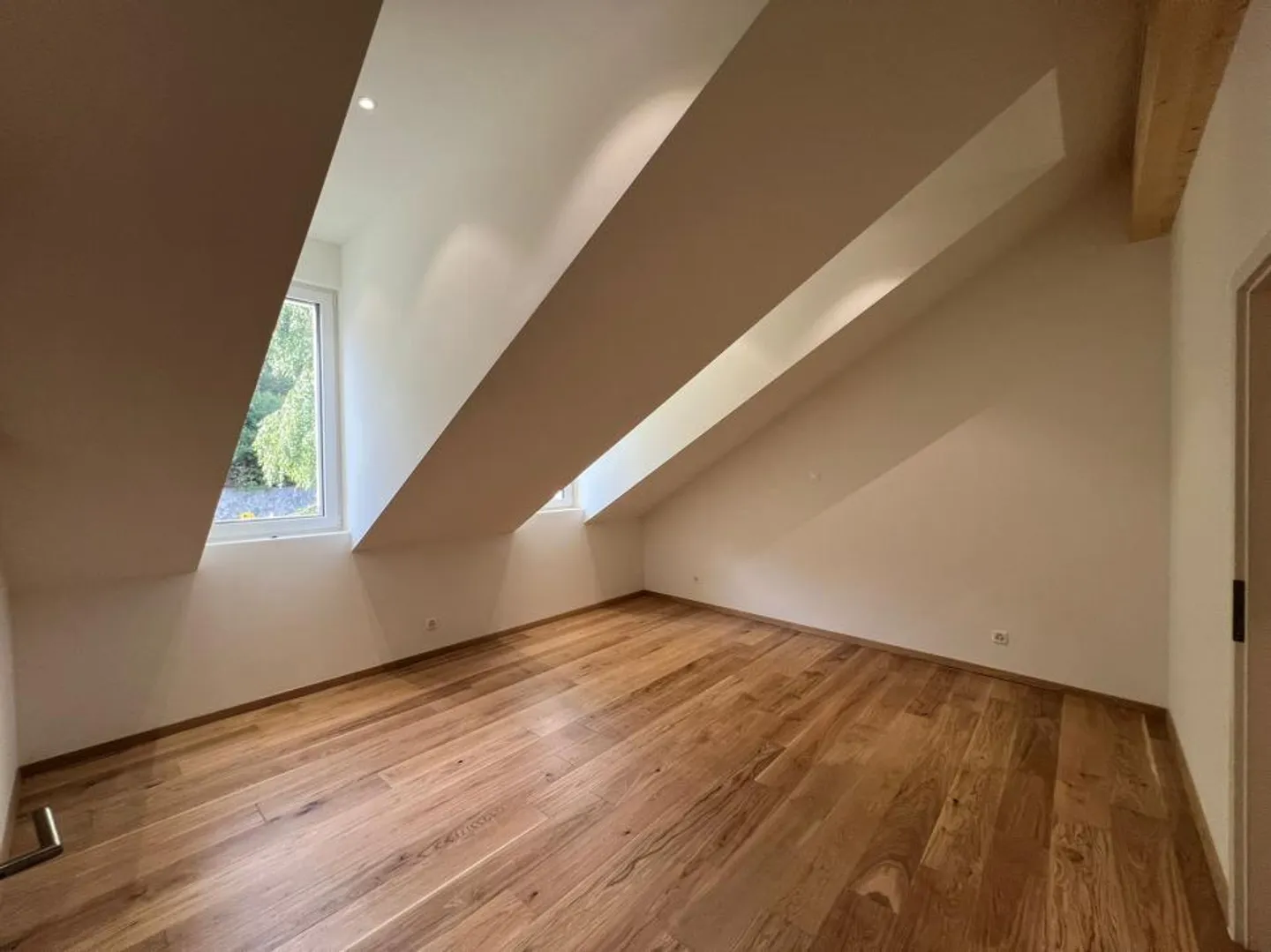 helles 4,5-Zimmer-Wohnung in der Nähe des Sees - Foto 2 von 5