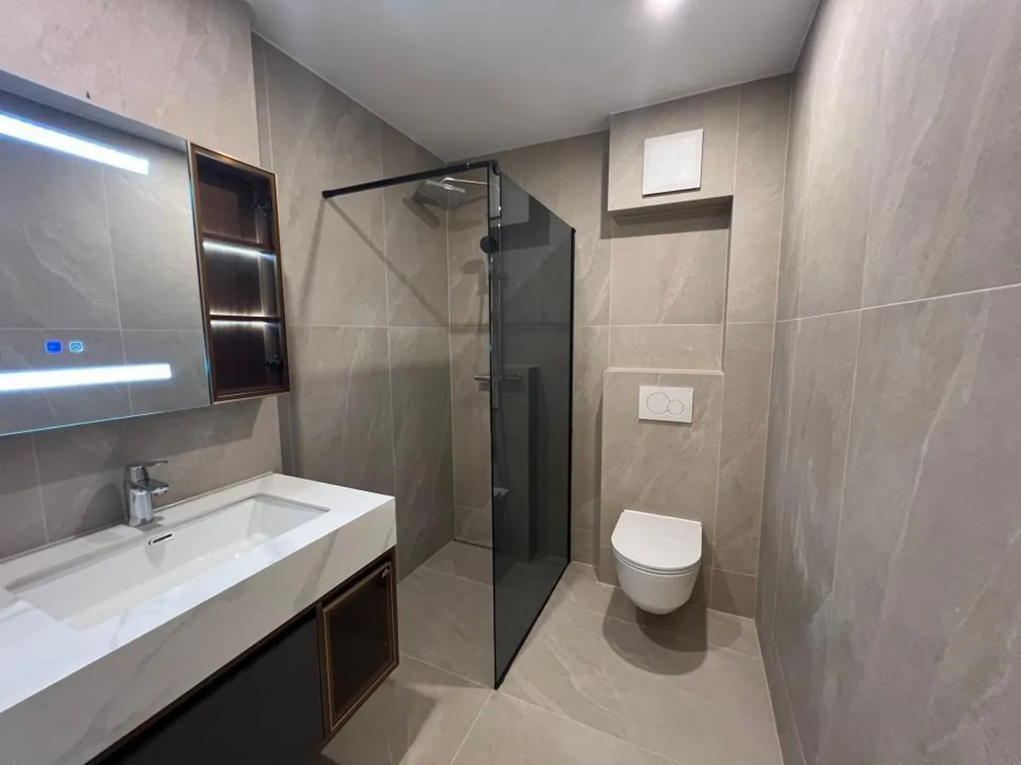 helles 4,5-Zimmer-Wohnung in der Nähe des Sees - Foto 3 von 5