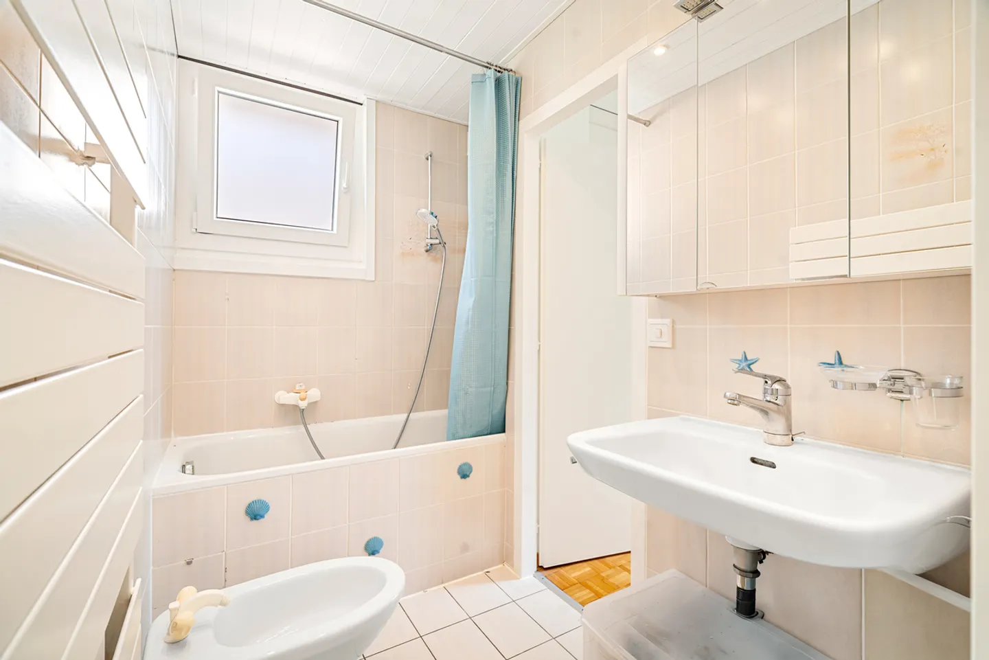 Charming Townhouse in Troinex - Photo 10 of 14
