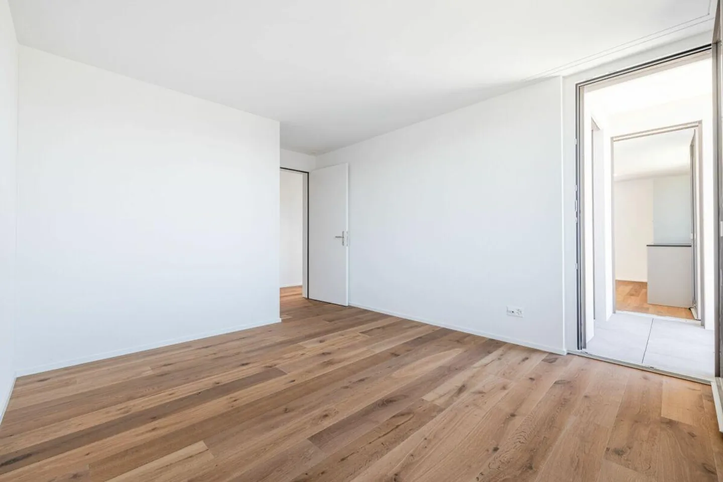 Modernes Apartment mit sonnigem Balkon - Foto 6 von 9