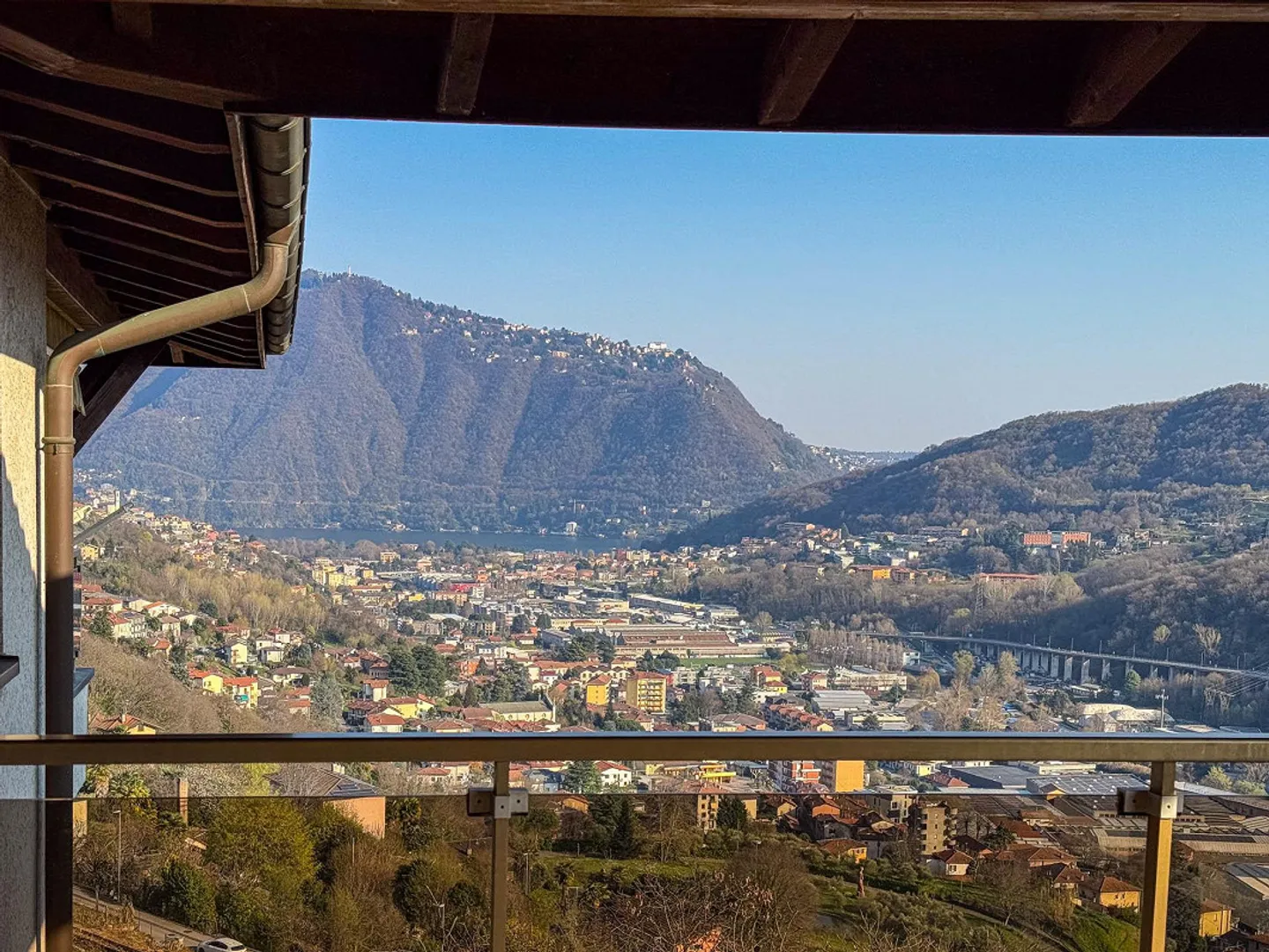 3,5-Zimmer-Wohnung mit Terrasse und offener Aussicht in Vacallo - Foto 6 von 8