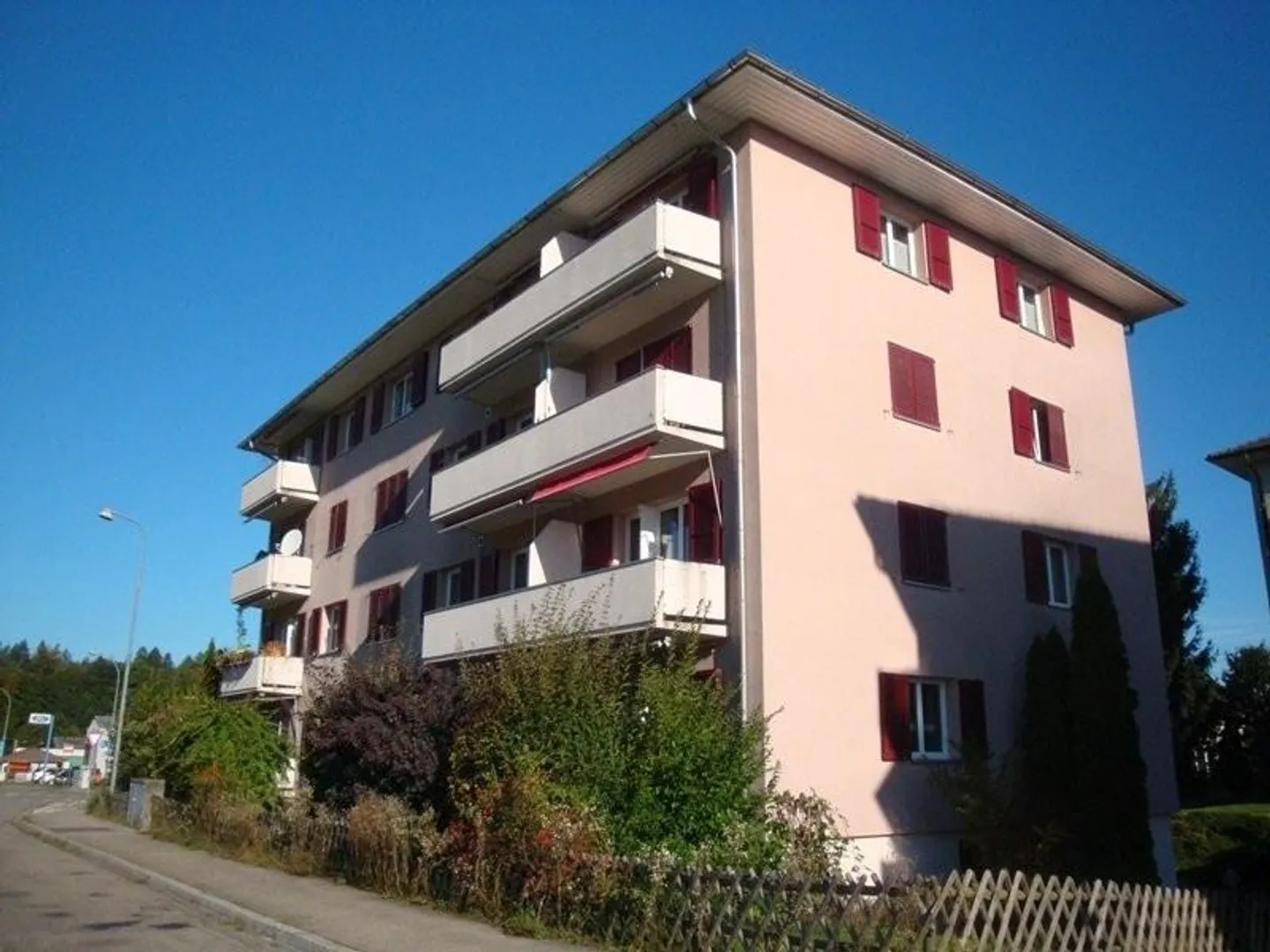 Beautiful 2-room apartment in a quiet location in Langenthal for rent - Photo 1 of 8