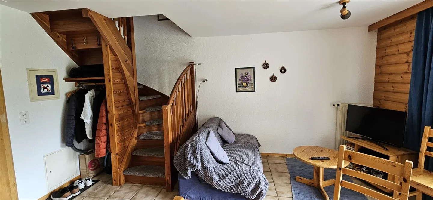 Furnished 3-room apartment - Photo 2 of 10