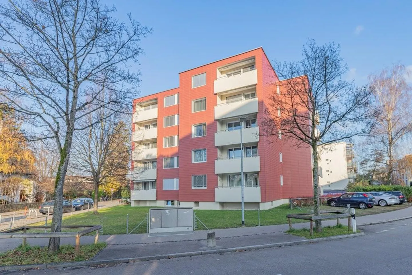2.0-room apartment in a quiet sunny location in the green for rent - Photo 1 of 7