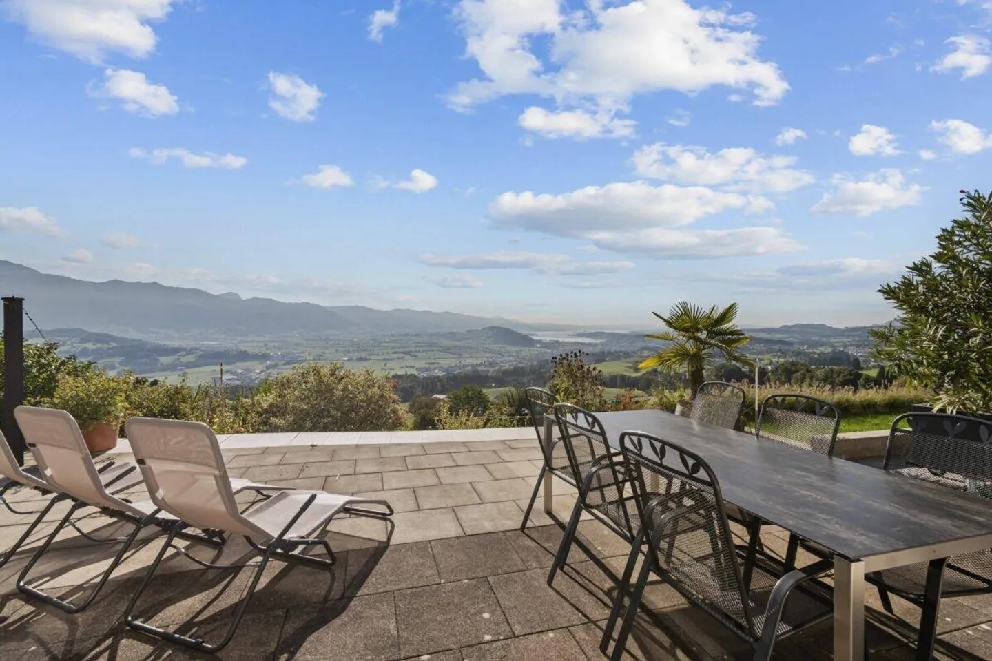 HORIZONIA | Spazio per Vivere - Casa Semi-Indipendente di 7.5 Stanze con Vista su T... - Foto 8 di 11