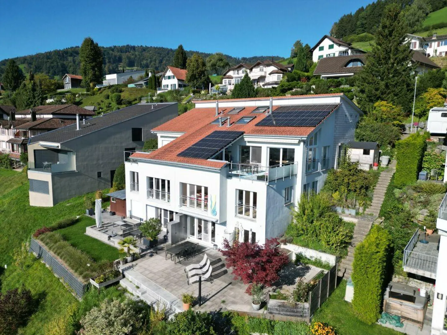HORIZONIA | Spazio per Vivere - Casa Semi-Indipendente di 7.5 Stanze con Vista su T... - Foto 10 di 11