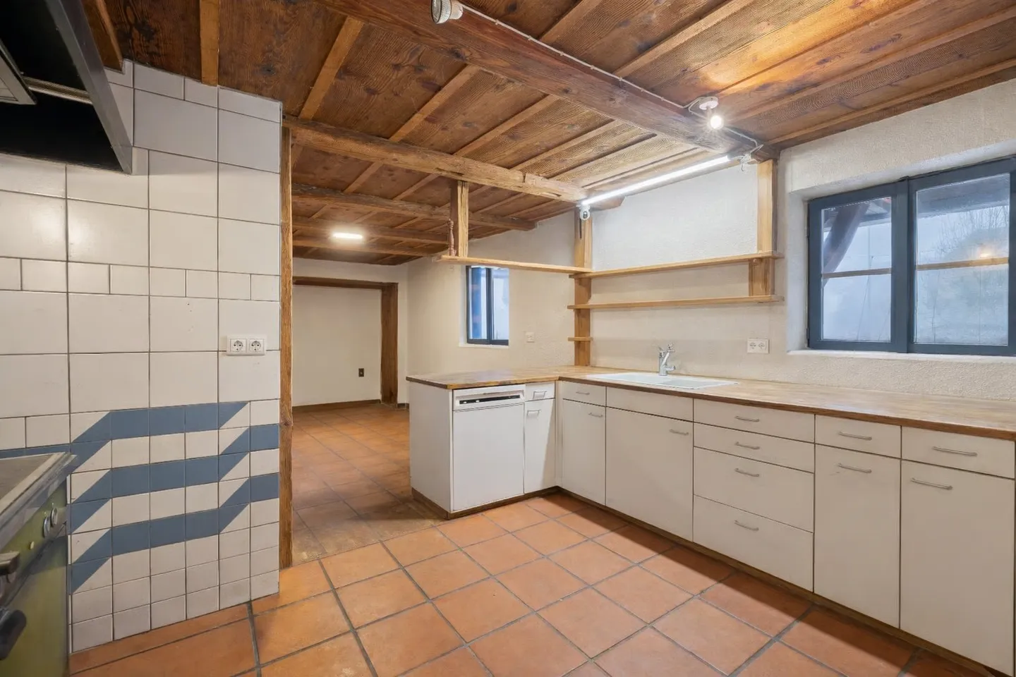 Fattoria con quattro appartamenti nella zona del villaggio - Foto 4 di 13