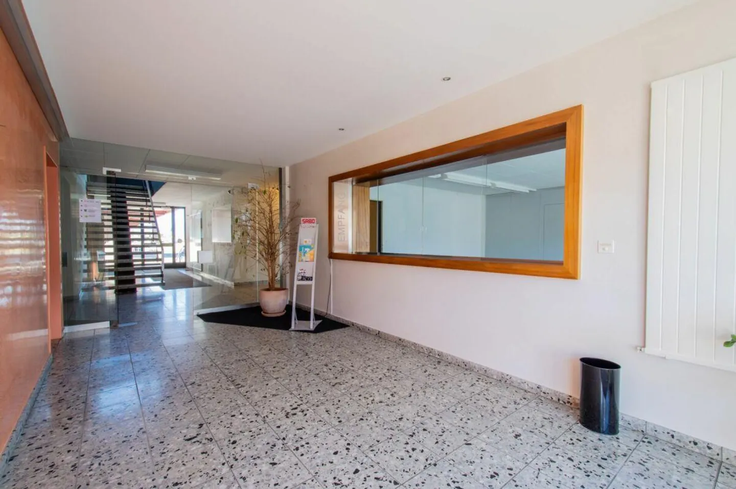 Attractive and centrally located office space in Sargans - Photo 2 of 4