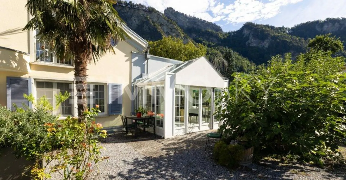 Modern, gepflegt und mit Garten - Foto 1 von 5