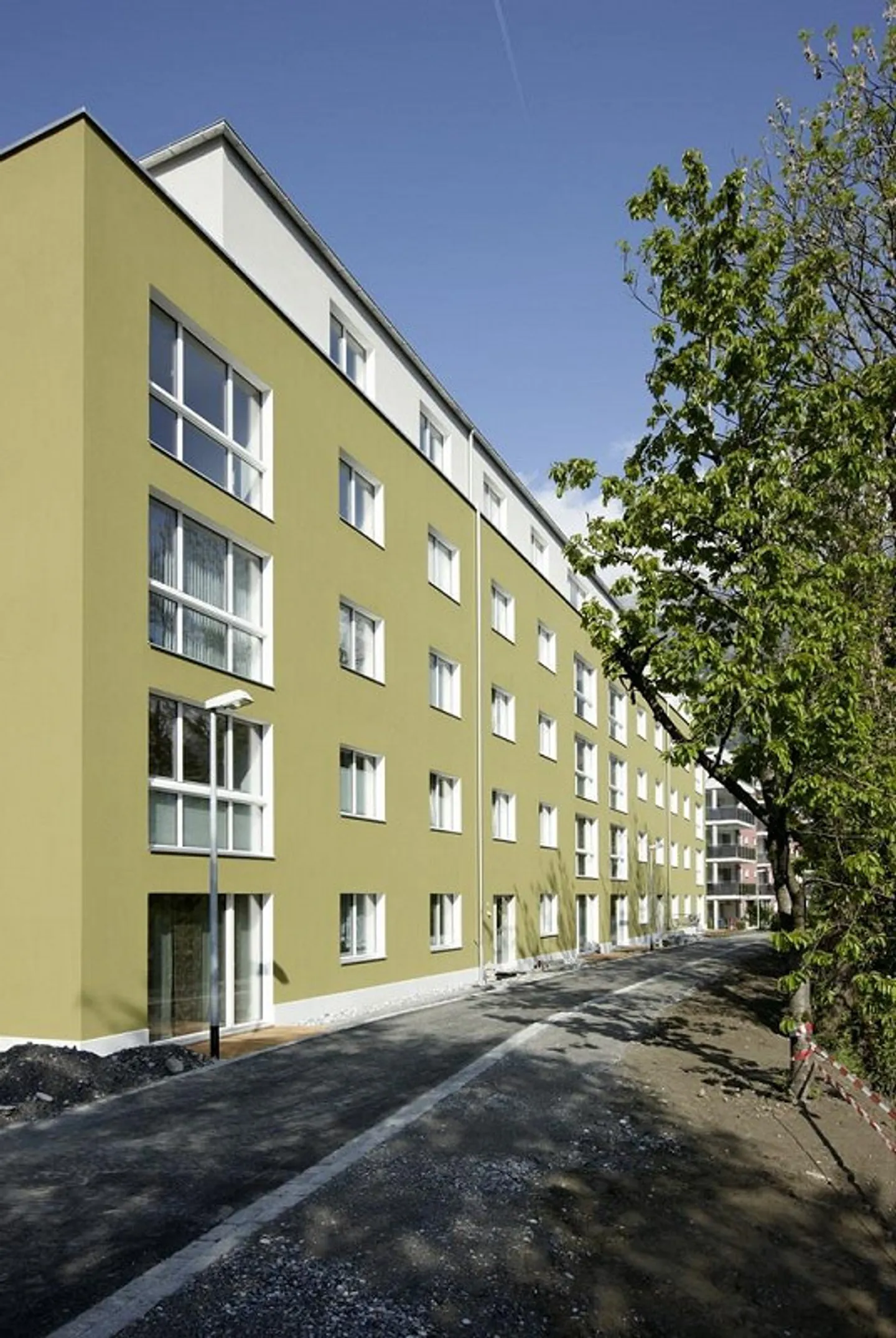 Segantini F, 4.5-room apartment - Photo 2 of 2