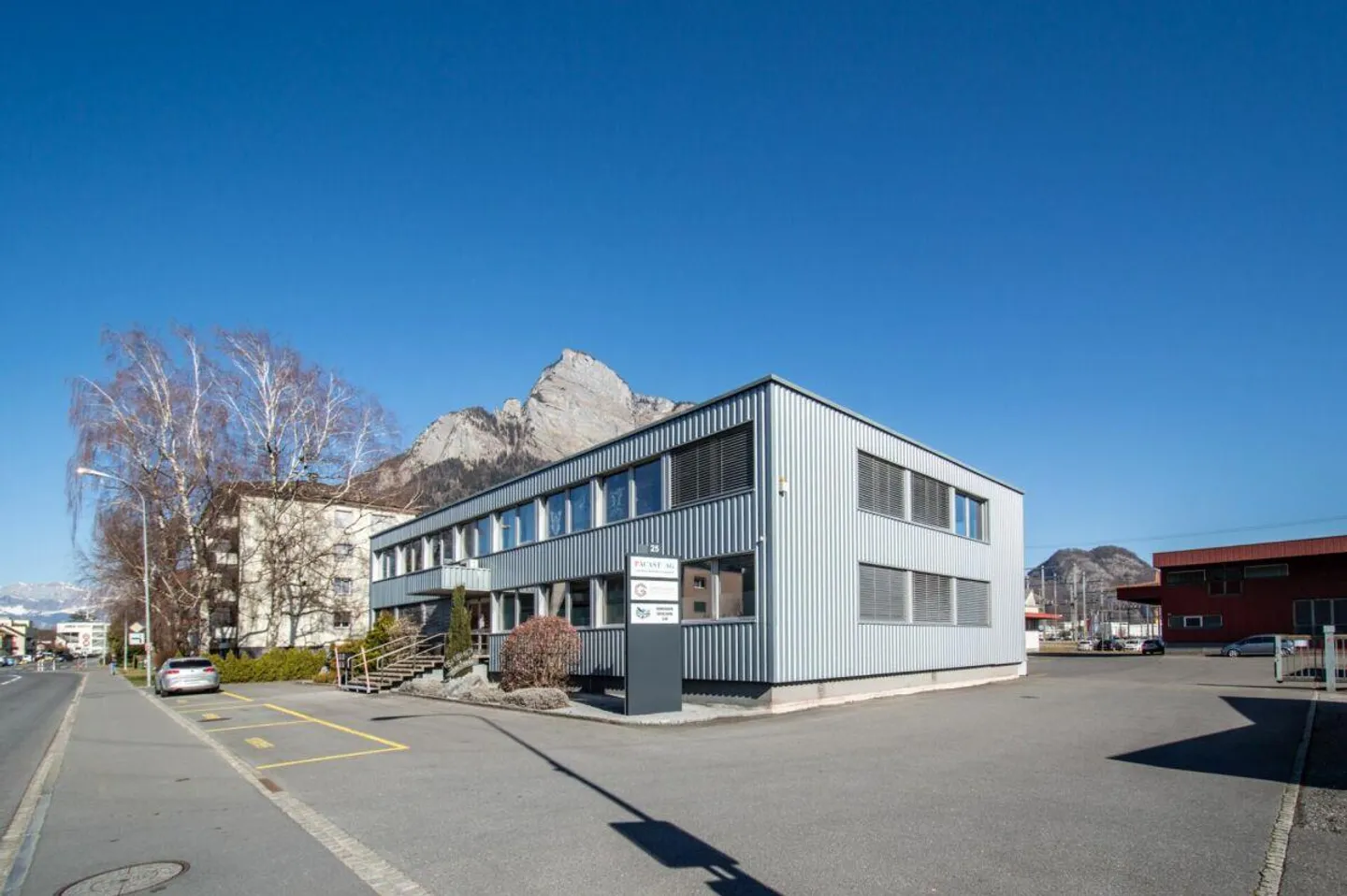 Attractive and centrally located office space in Sargans - Photo 1 of 4