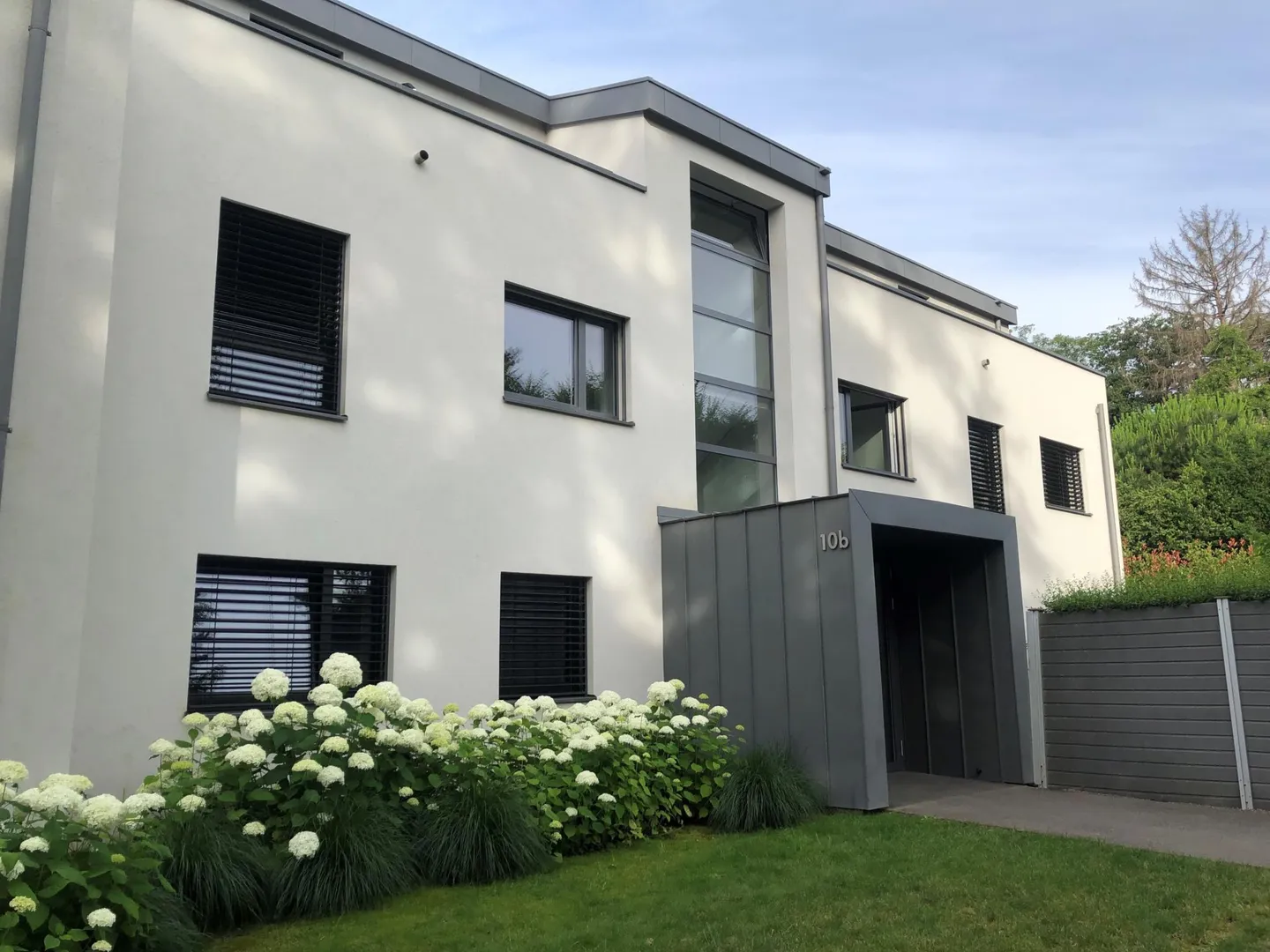 Appartamento 4½ locali con bellissimo giardino in posizione tranquilla - Foto 5 di 10