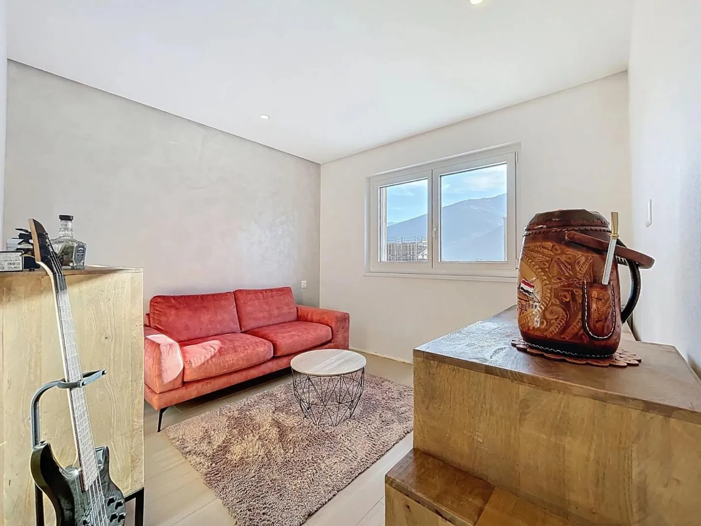 4.5 Room House - Photo 8 of 12