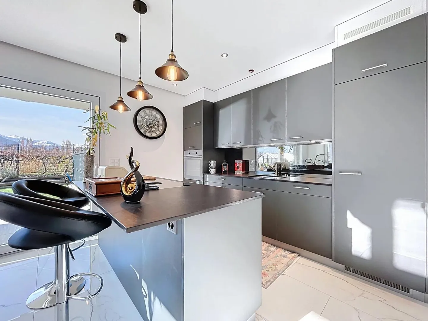 4.5 Room House - Photo 4 of 12