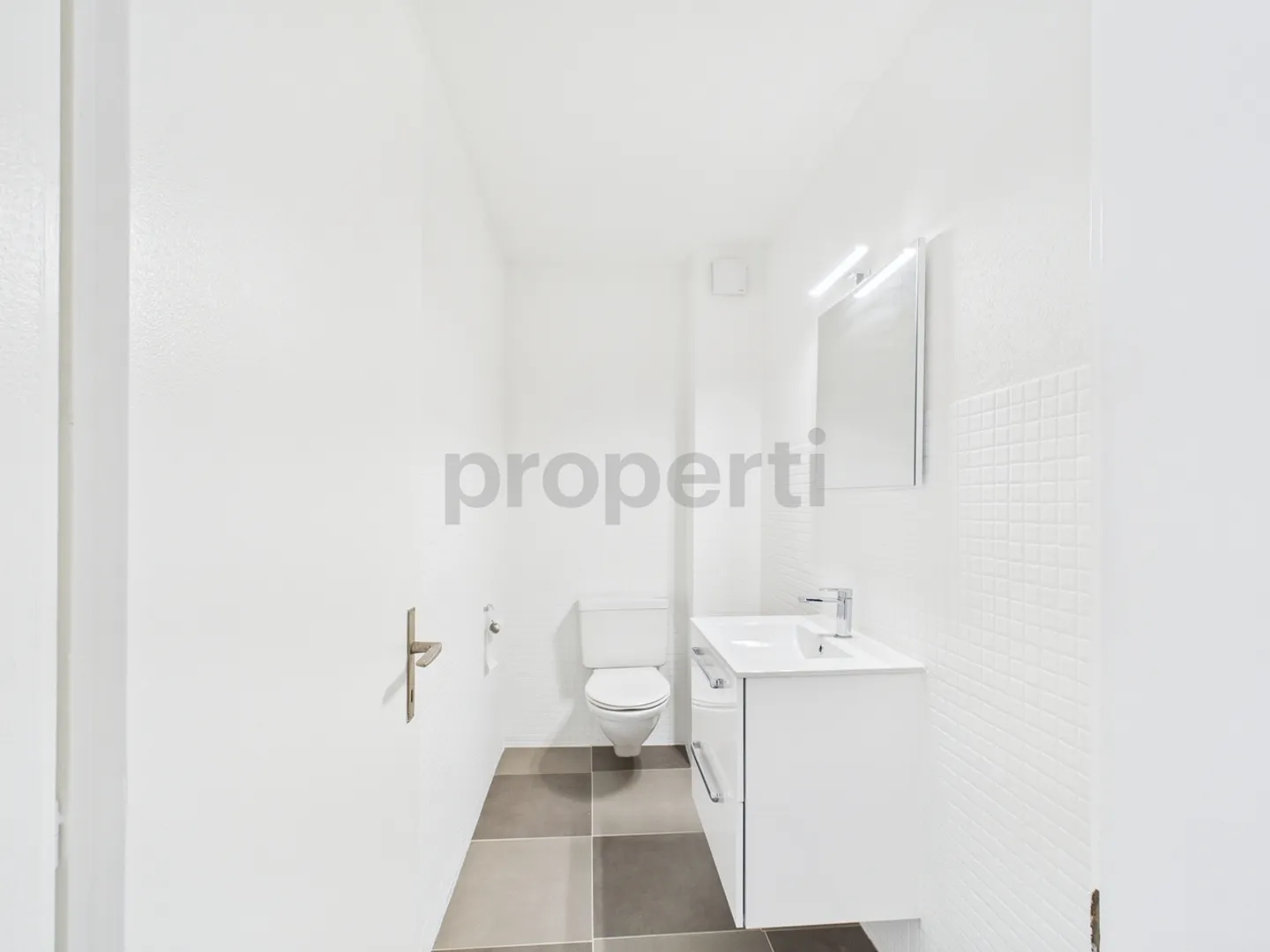 Appartement charmant de 5,5 pièces dans un quartier calme - Photo 8 sur 9