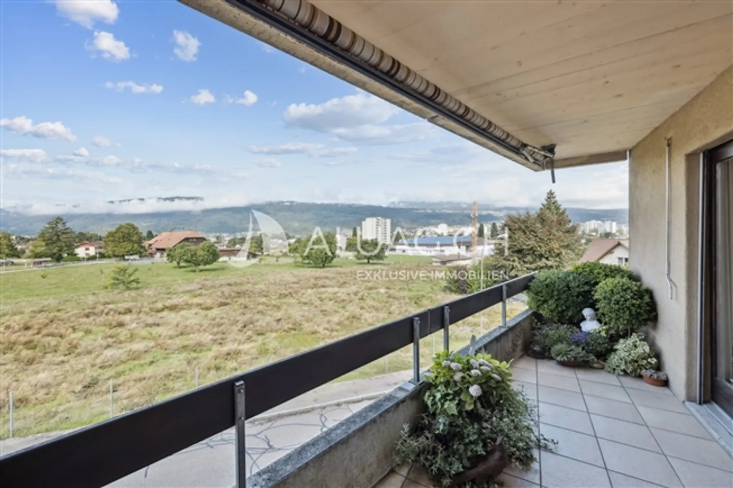 REGARDER VERS L'AVENIR ET INVESTIR - Photo 11 sur 12