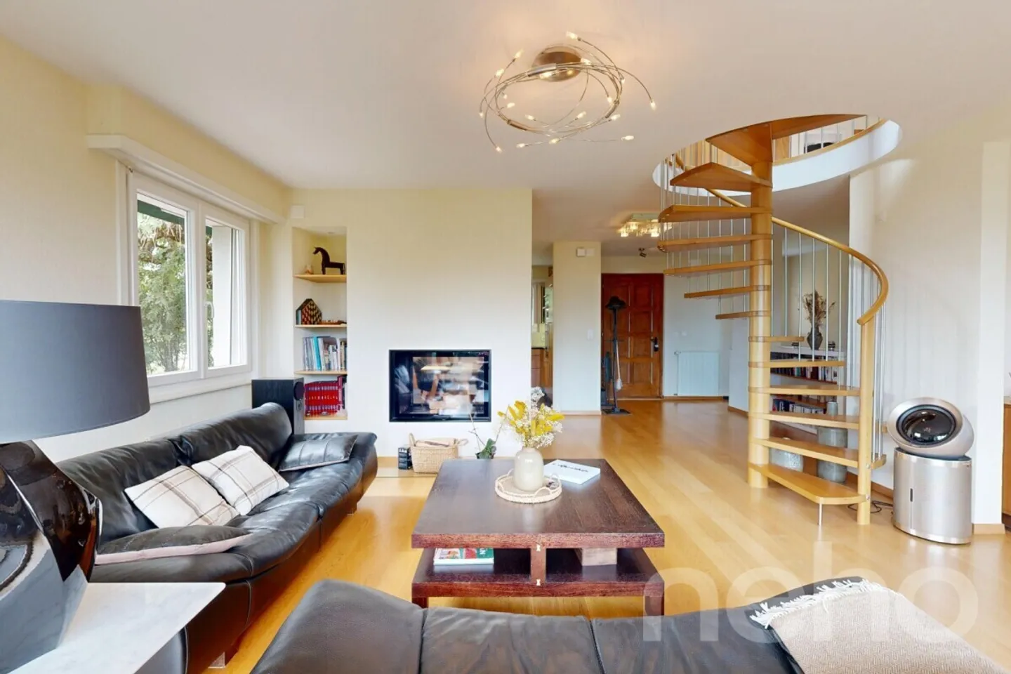 Stunning detached house with a view of Lake Geneva in Échandens - Photo 2 of 12