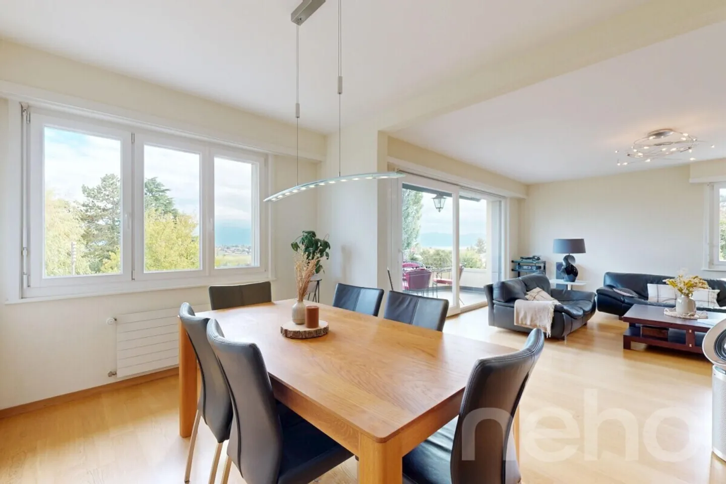Stunning detached house with a view of Lake Geneva in Échandens - Photo 5 of 12