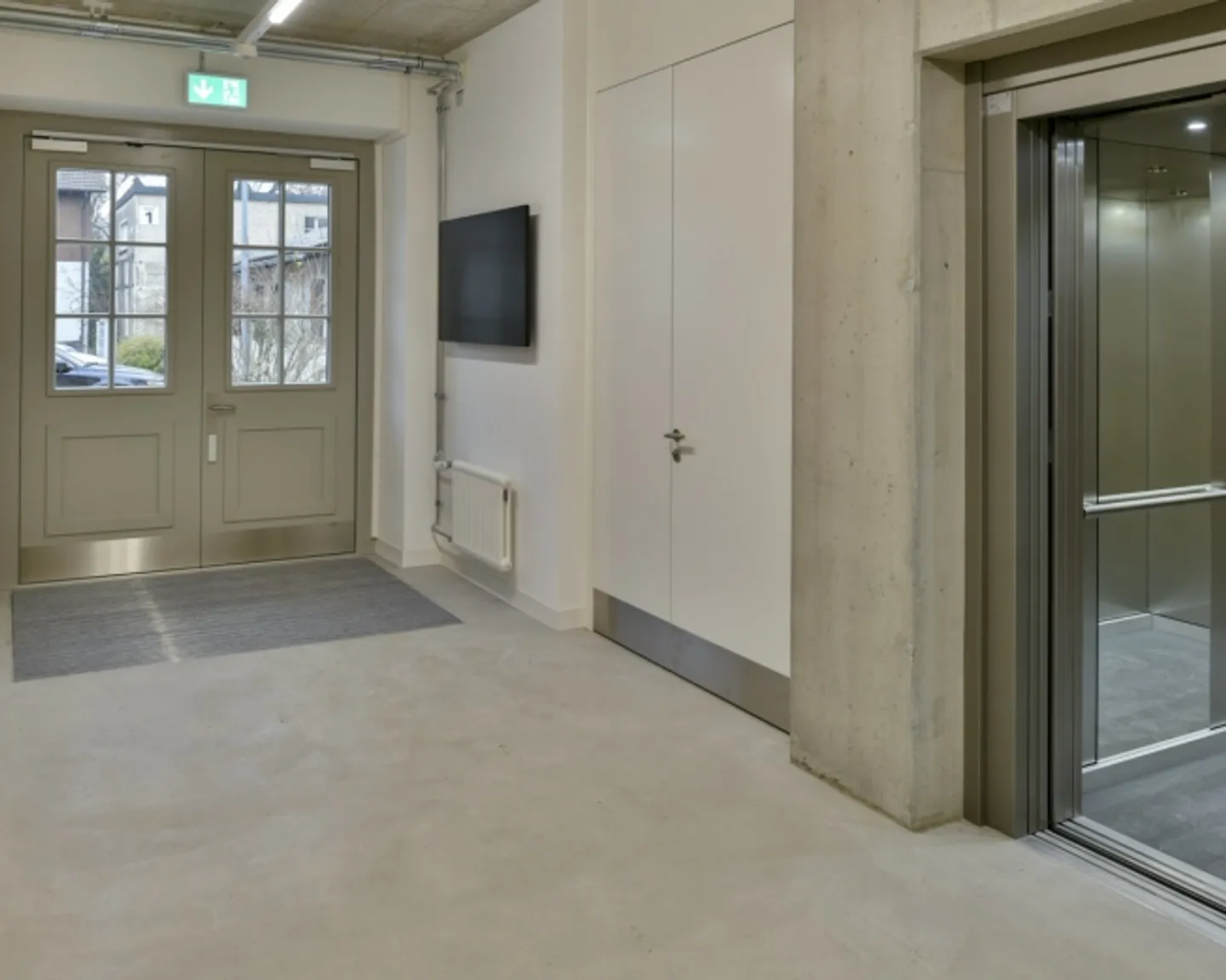 Charming Office Space in the Attic - Photo 2 of 12